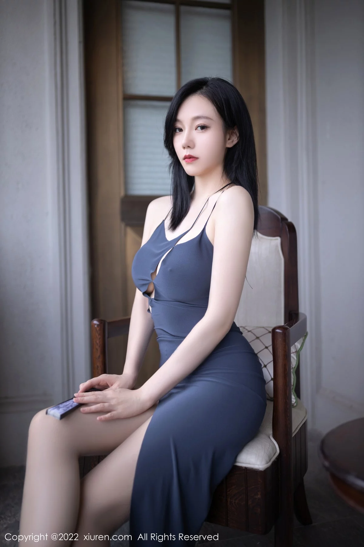 [[XiuRen秀人网]秀人网]No.5824_模特安然anran北京旅拍蓝灰色连衣短裙秀曼妙身姿迷人诱惑写真90P