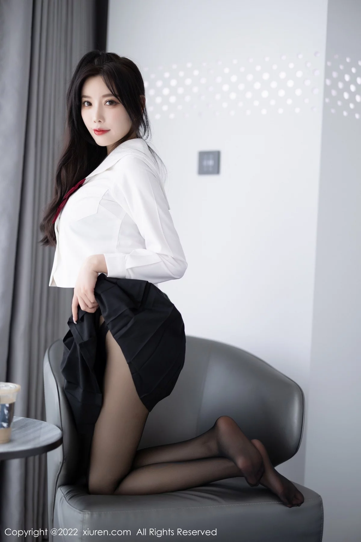 [[XiuRen秀人网]秀人网]No.5823_女神杨晨晨Yome性感白T配黑色短裙露黑色内衣迷人诱惑写真94P