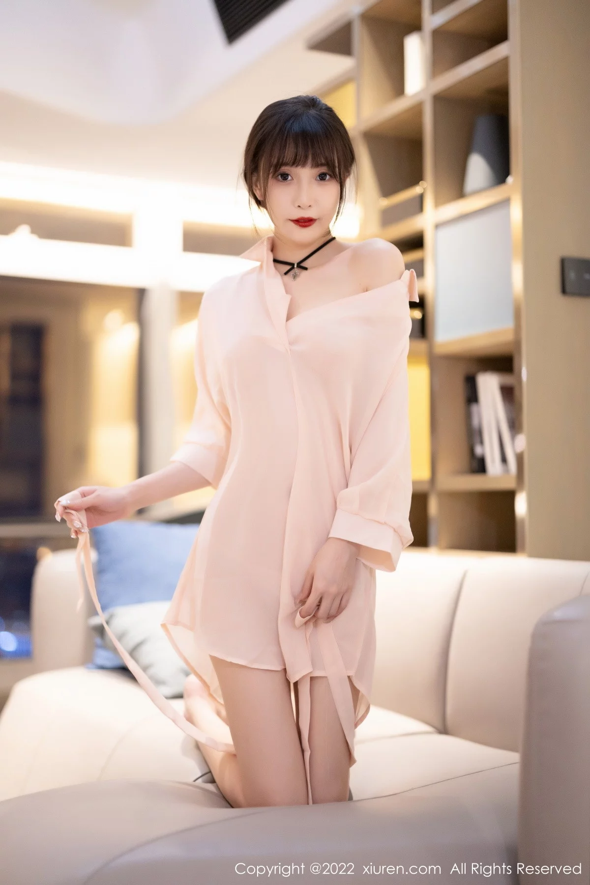 [[XiuRen秀人网]秀人网]No.5831_模特林星阑黑色露肩上衣配红色皮质短裙秀超薄无内黑丝诱惑写真88P