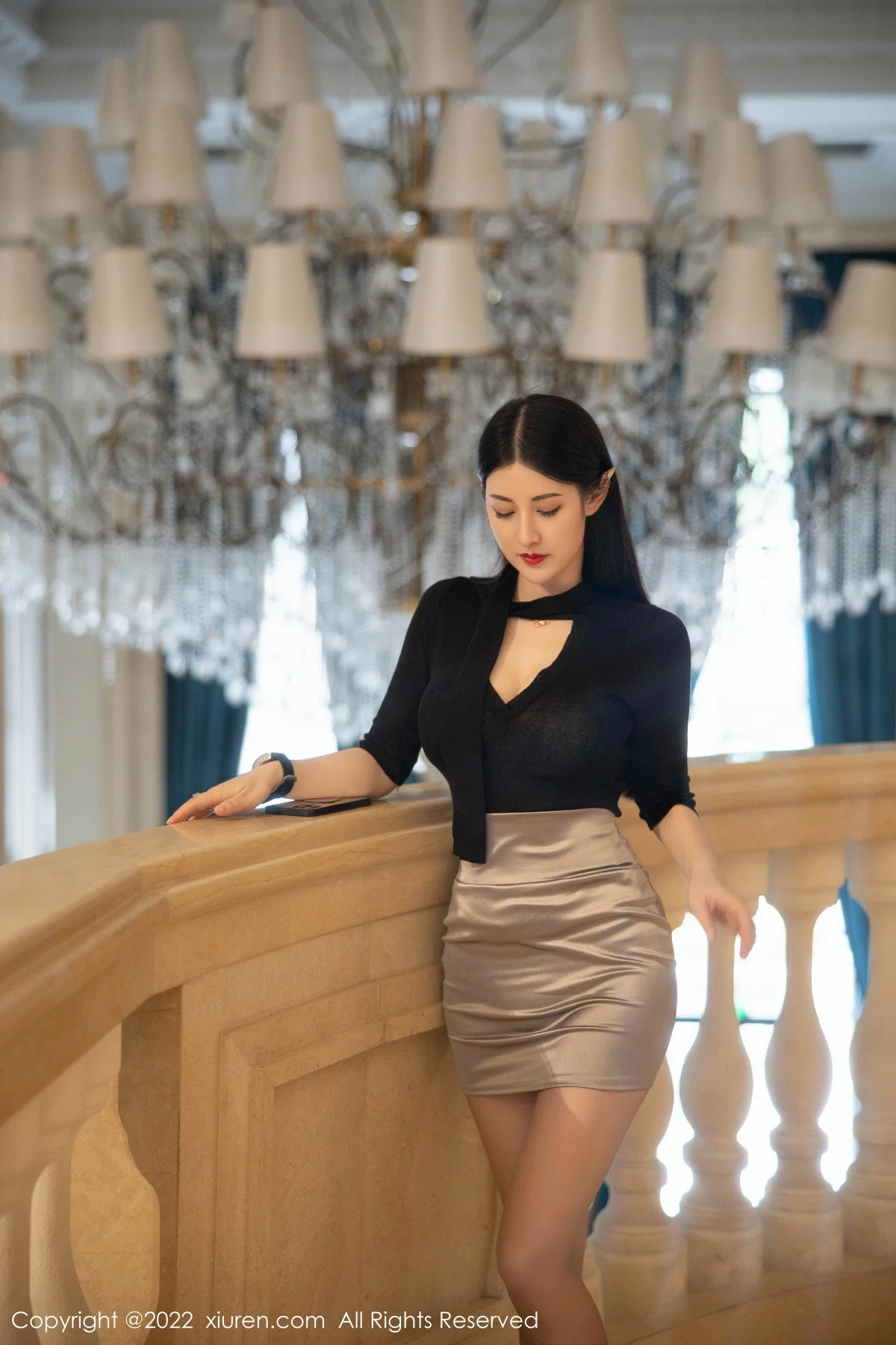 [[XiuRen秀人网]秀人网]No.5829_模特诗诗kiki黑色上衣配浅灰色短裙露性感蕾丝内衣惹火诱惑写真92P