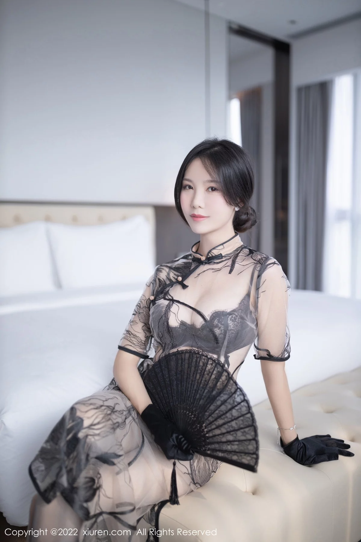 [[XiuRen秀人网]秀人网]No.5830_模特利世性感轻透薄纱旗袍露黑色蕾丝内衣秀惹火身材诱惑写真84P
