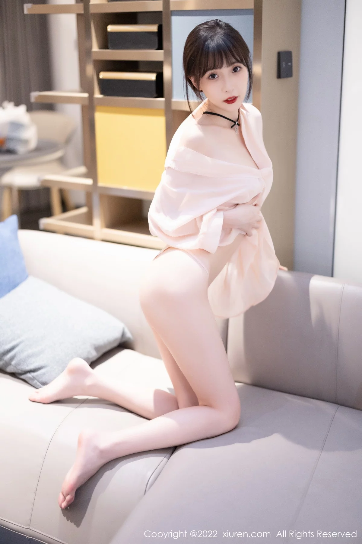 [[XiuRen秀人网]秀人网]No.5831_模特林星阑黑色露肩上衣配红色皮质短裙秀超薄无内黑丝诱惑写真88P