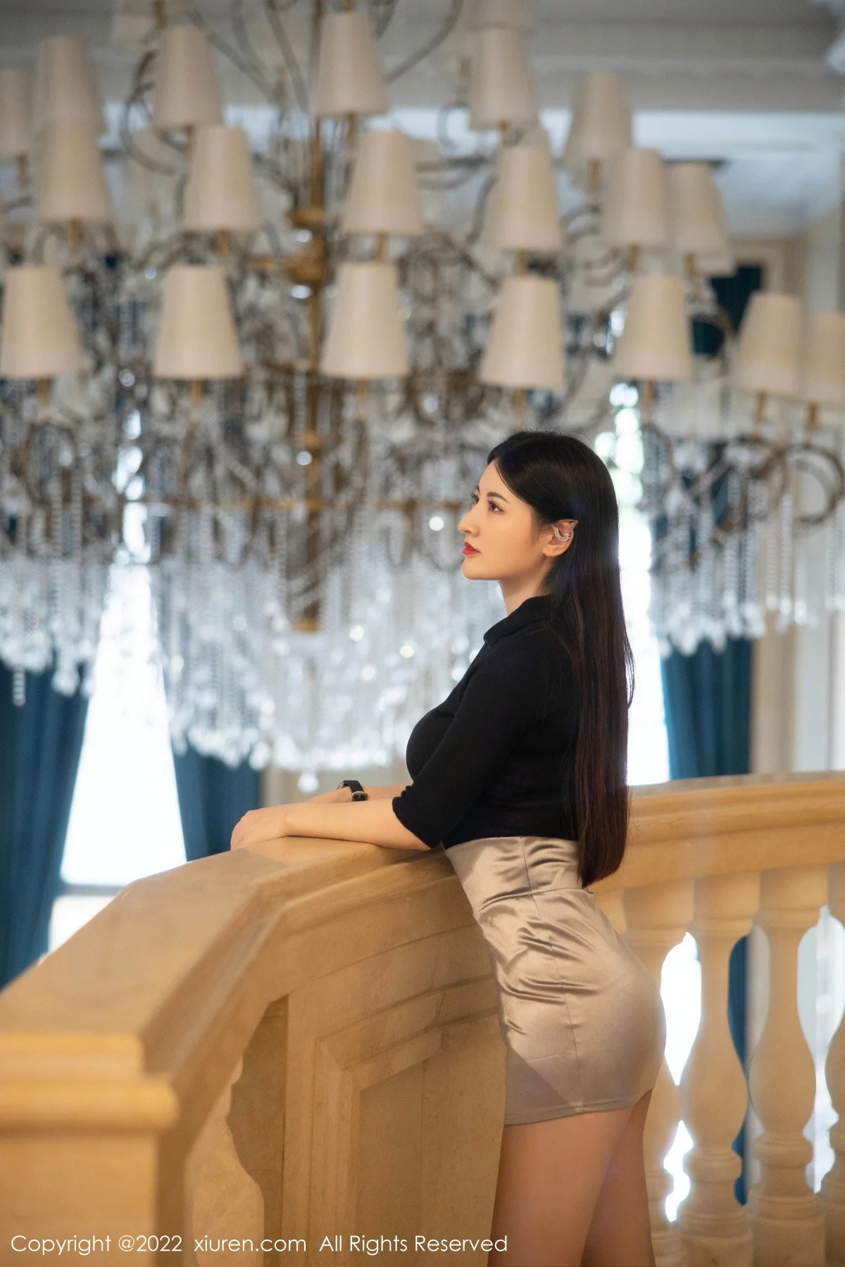 [[XiuRen秀人网]秀人网]No.5829_模特诗诗kiki黑色上衣配浅灰色短裙露性感蕾丝内衣惹火诱惑写真92P