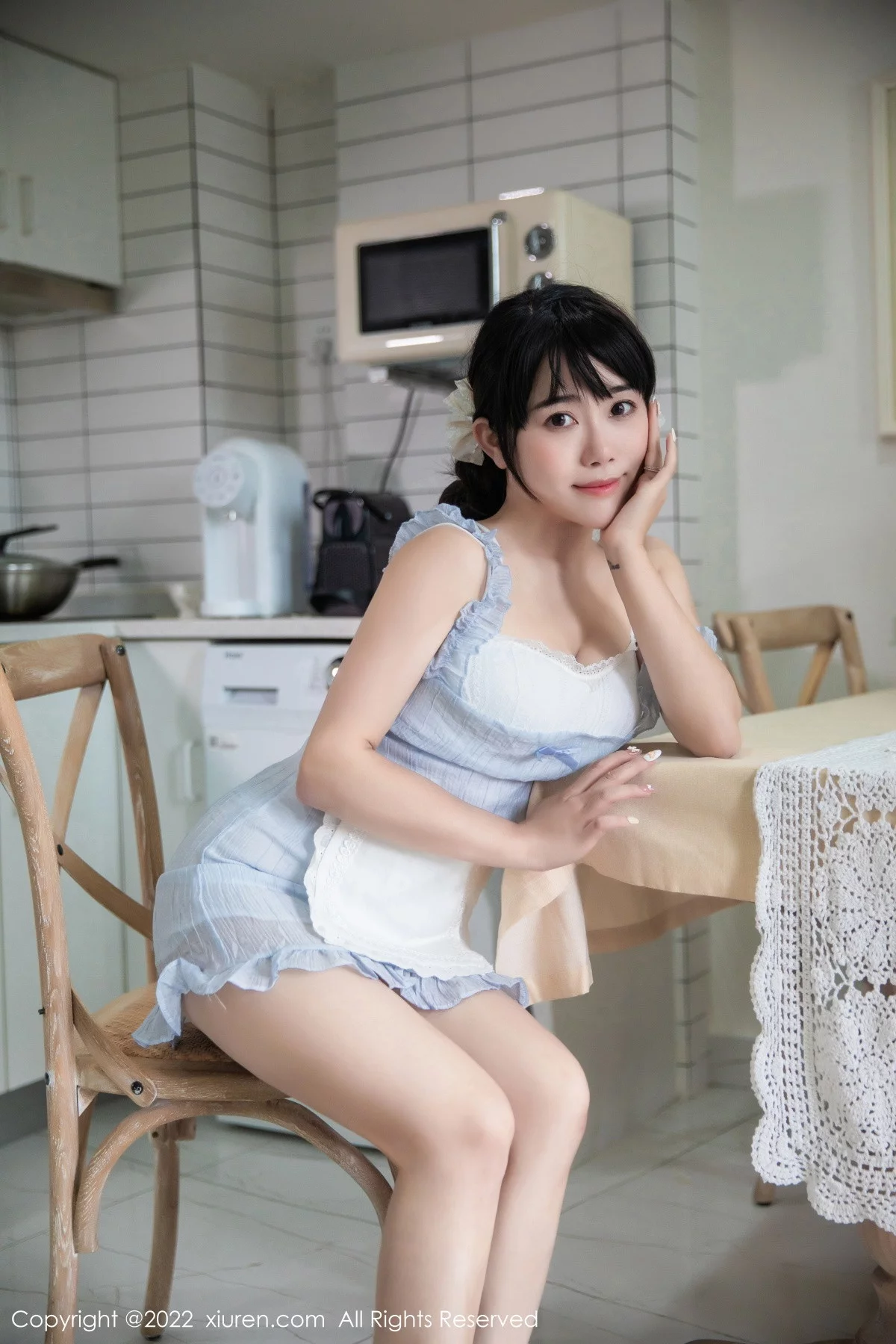 [[XiuRen秀人网]秀人网]No.5834_模特严利娅Yuliya私房性感浅蓝色女仆服饰秀翘臀美腿诱惑写真53P