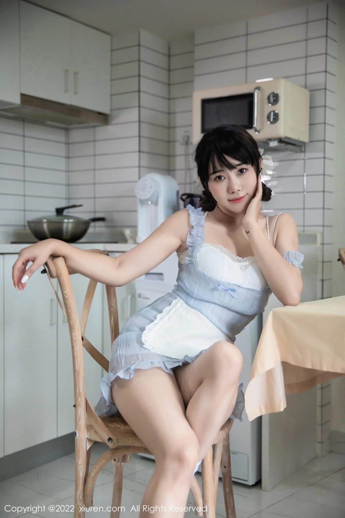 [[XiuRen秀人网]秀人网]No.5834_模特严利娅Yuliya私房性感浅蓝色女仆服饰秀翘臀美腿诱惑写真53P