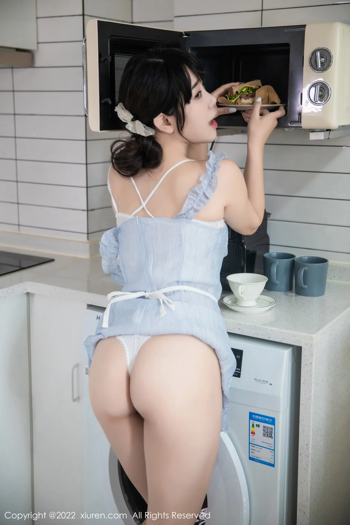 [[XiuRen秀人网]秀人网]No.5834_模特严利娅Yuliya私房性感浅蓝色女仆服饰秀翘臀美腿诱惑写真53P