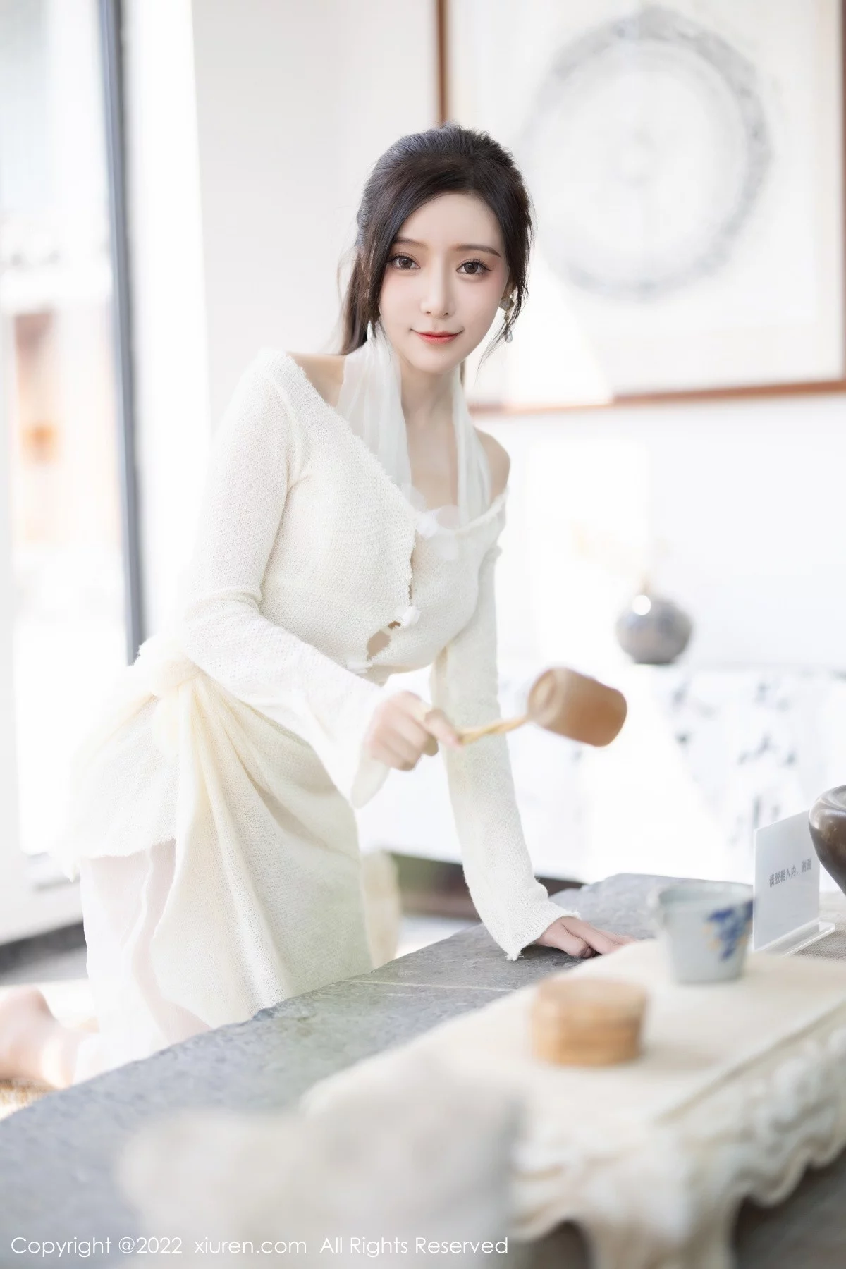 [[XiuRen秀人网]秀人网]No.5846_女神王馨瑶yanni性感白色连衣裙配超薄肉丝秀翘臀美腿诱惑写真87P