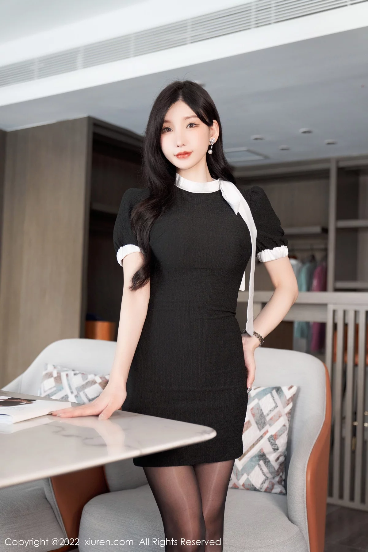 [[XiuRen秀人网]秀人网]No.5848_女神周于希Sally私房性感蓝色蕾丝内衣配超薄闪亮黑丝魅惑写真102P