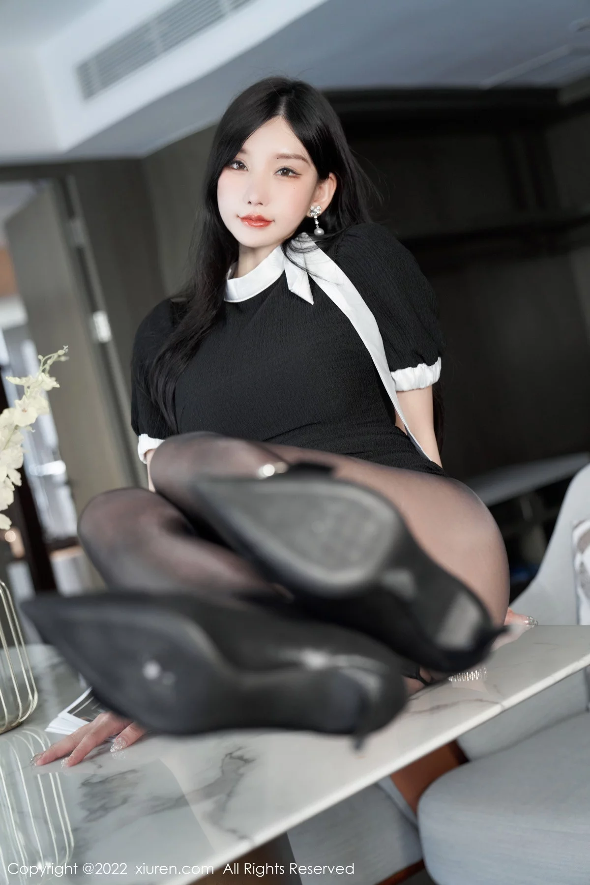 [[XiuRen秀人网]秀人网]No.5848_女神周于希Sally私房性感蓝色蕾丝内衣配超薄闪亮黑丝魅惑写真102P