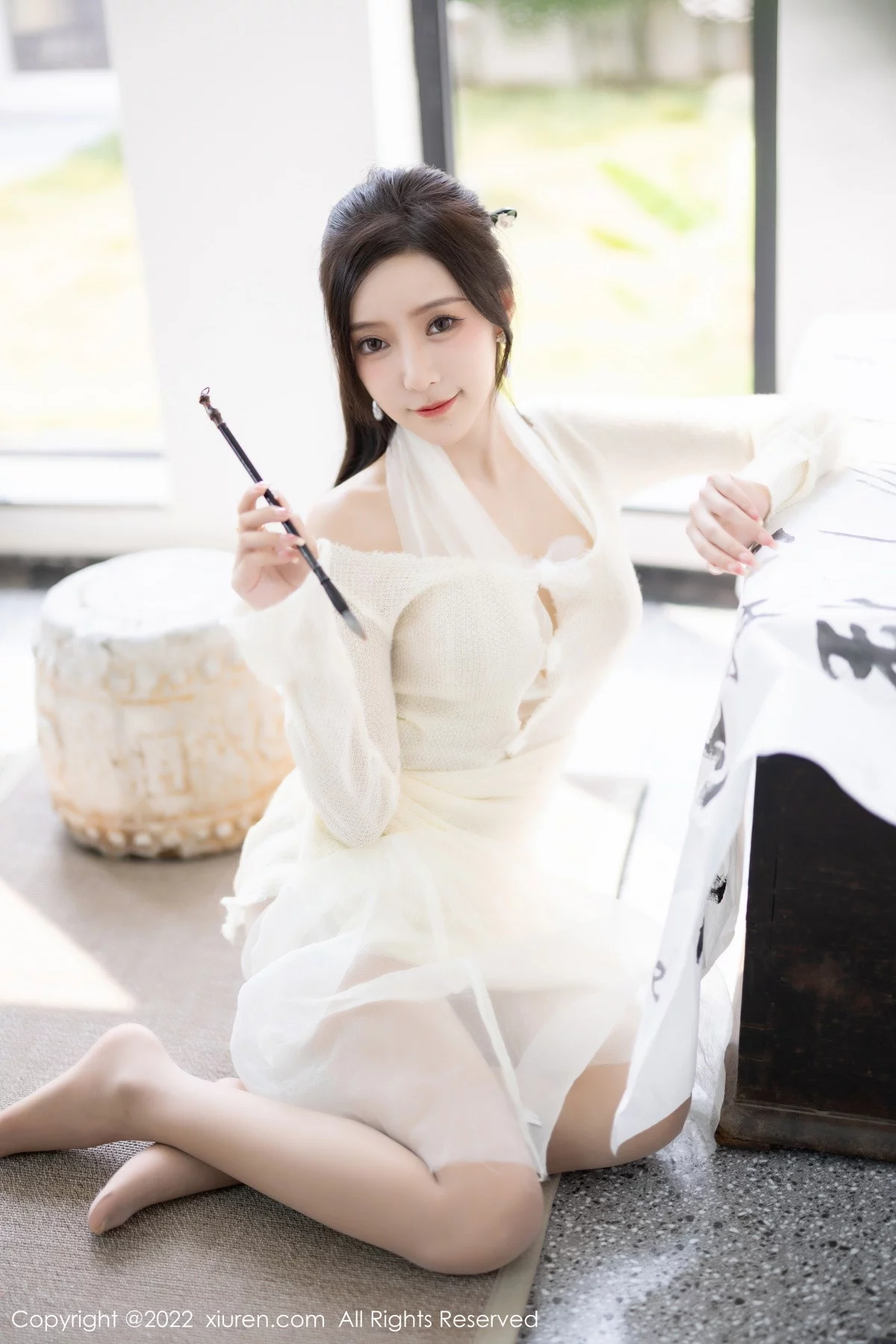 [[XiuRen秀人网]秀人网]No.5846_女神王馨瑶yanni性感白色连衣裙配超薄肉丝秀翘臀美腿诱惑写真87P