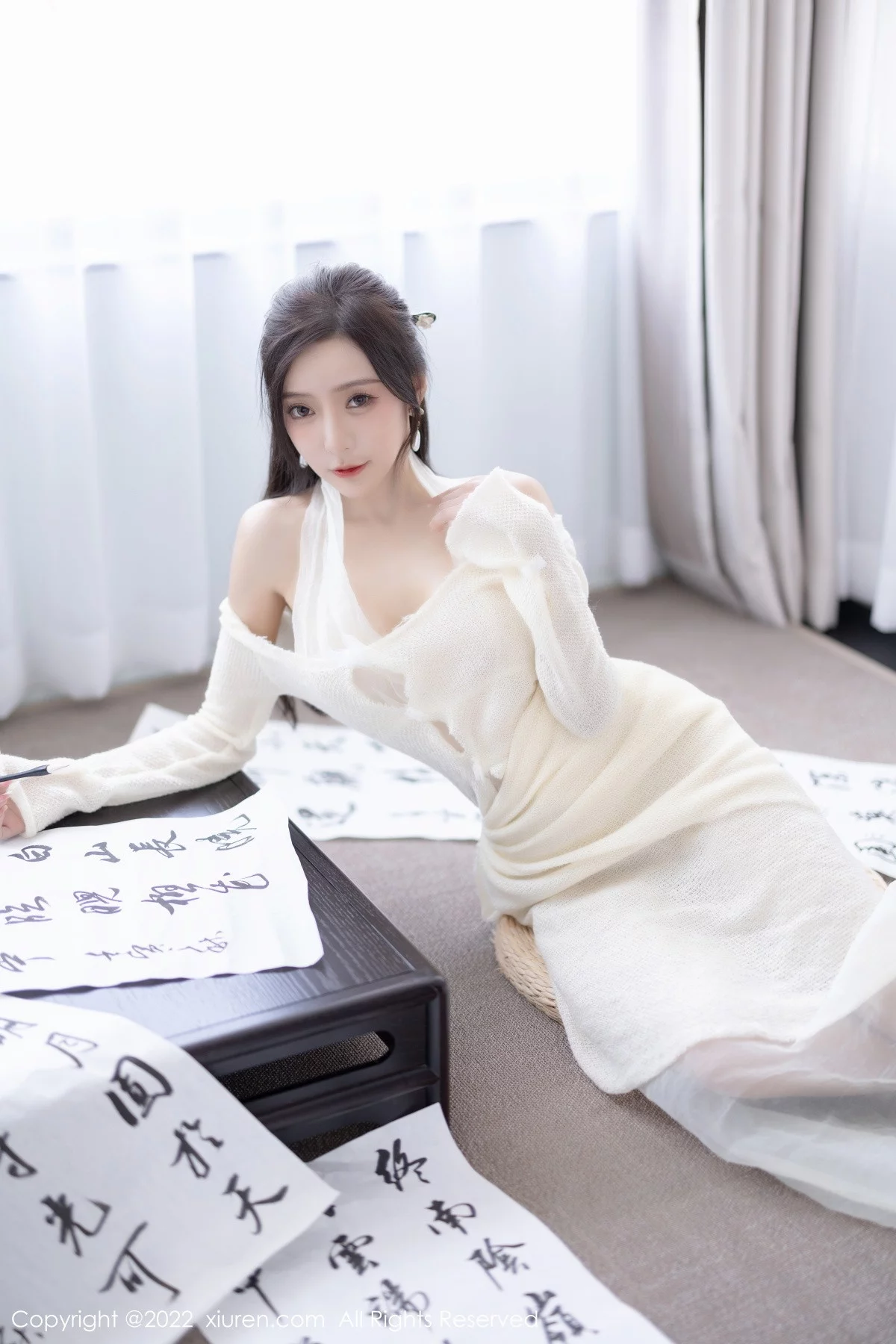 [[XiuRen秀人网]秀人网]No.5846_女神王馨瑶yanni性感白色连衣裙配超薄肉丝秀翘臀美腿诱惑写真87P