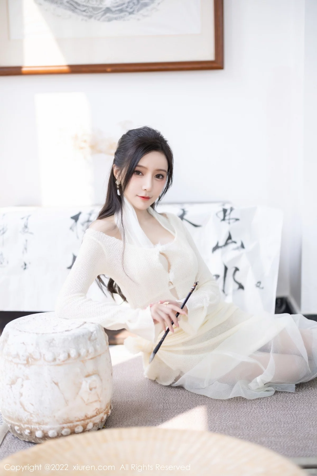 [[XiuRen秀人网]秀人网]No.5846_女神王馨瑶yanni性感白色连衣裙配超薄肉丝秀翘臀美腿诱惑写真87P