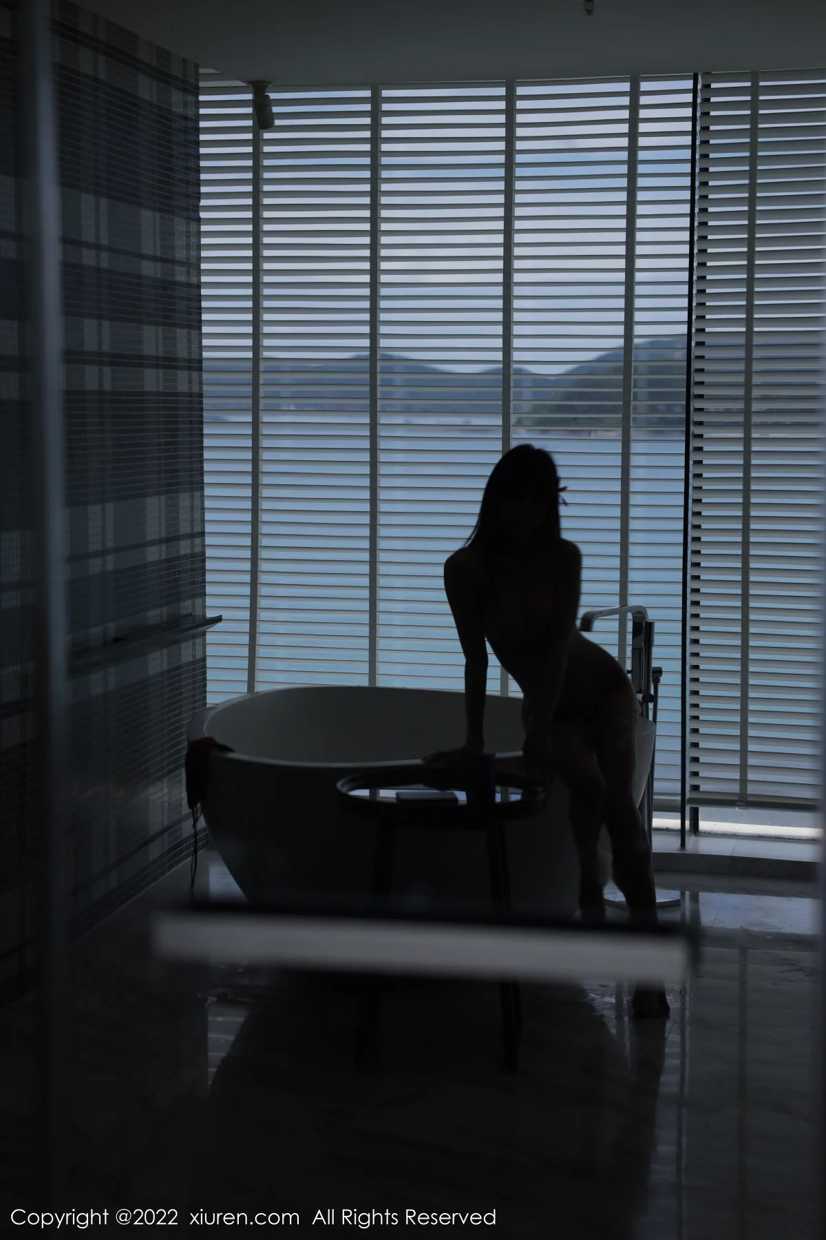 [[XiuRen秀人网]秀人网]No.5851_模特佘贝拉bella南京旅拍红色轻透薄纱服饰秀完美身材诱惑写真57P