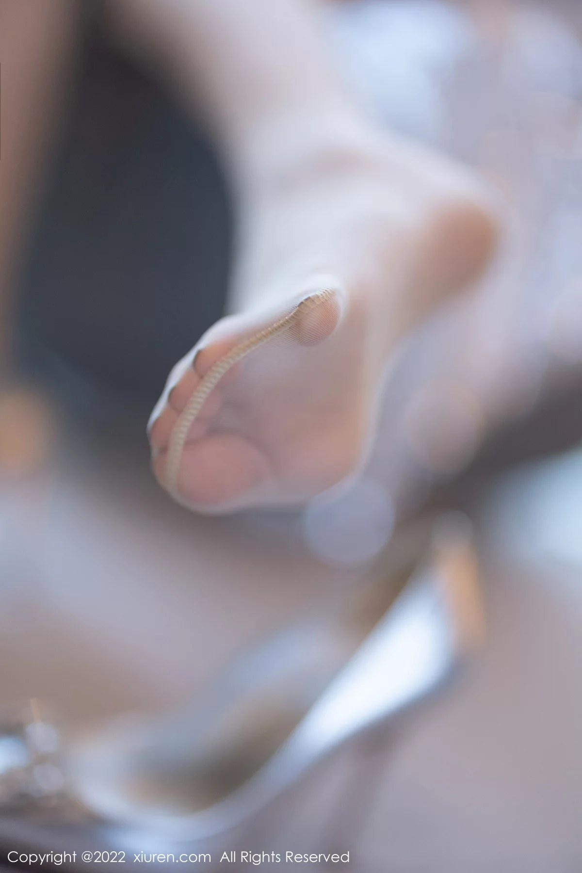 [[XiuRen秀人网]秀人网]No.5860_女神杨晨晨Yome性感银色吊带短裙露黑色蕾丝内衣惹火诱惑写真81P