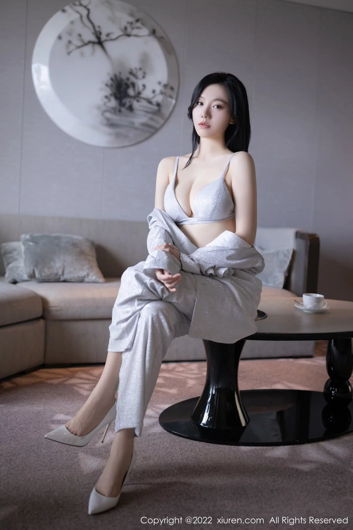 [[XiuRen秀人网]秀人网]No.5859_模特安然anran脱银色西服露性感银色内衣秀完美身材诱惑写真76P