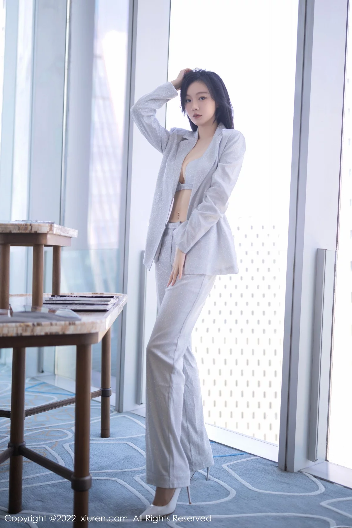 [[XiuRen秀人网]秀人网]No.5859_模特安然anran脱银色西服露性感银色内衣秀完美身材诱惑写真76P