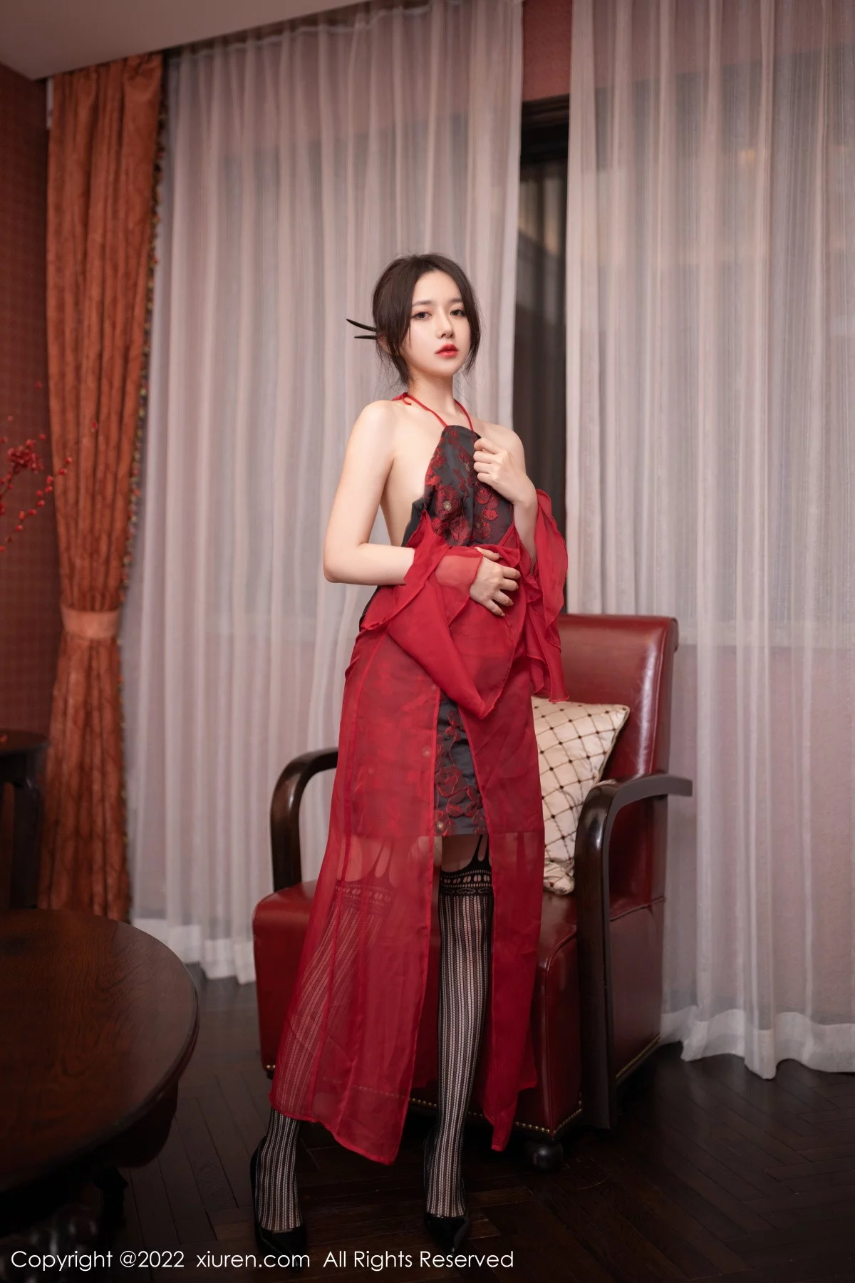 [[XiuRen秀人网]秀人网]No.5747_模特鱼子酱Fish性感红色薄纱服配黑丝吊袜秀完美身材诱惑写真82P