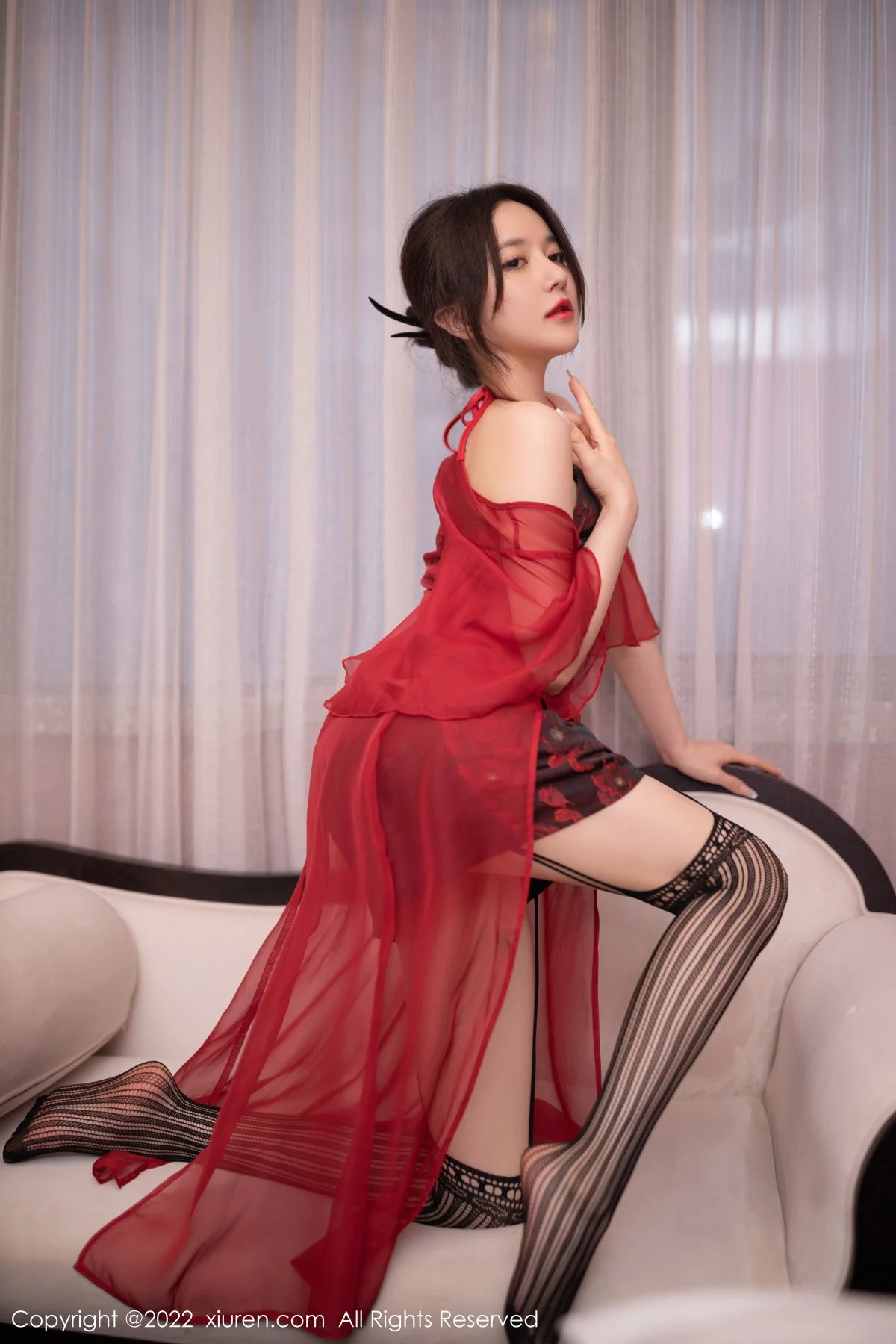 [[XiuRen秀人网]秀人网]No.5747_模特鱼子酱Fish性感红色薄纱服配黑丝吊袜秀完美身材诱惑写真82P