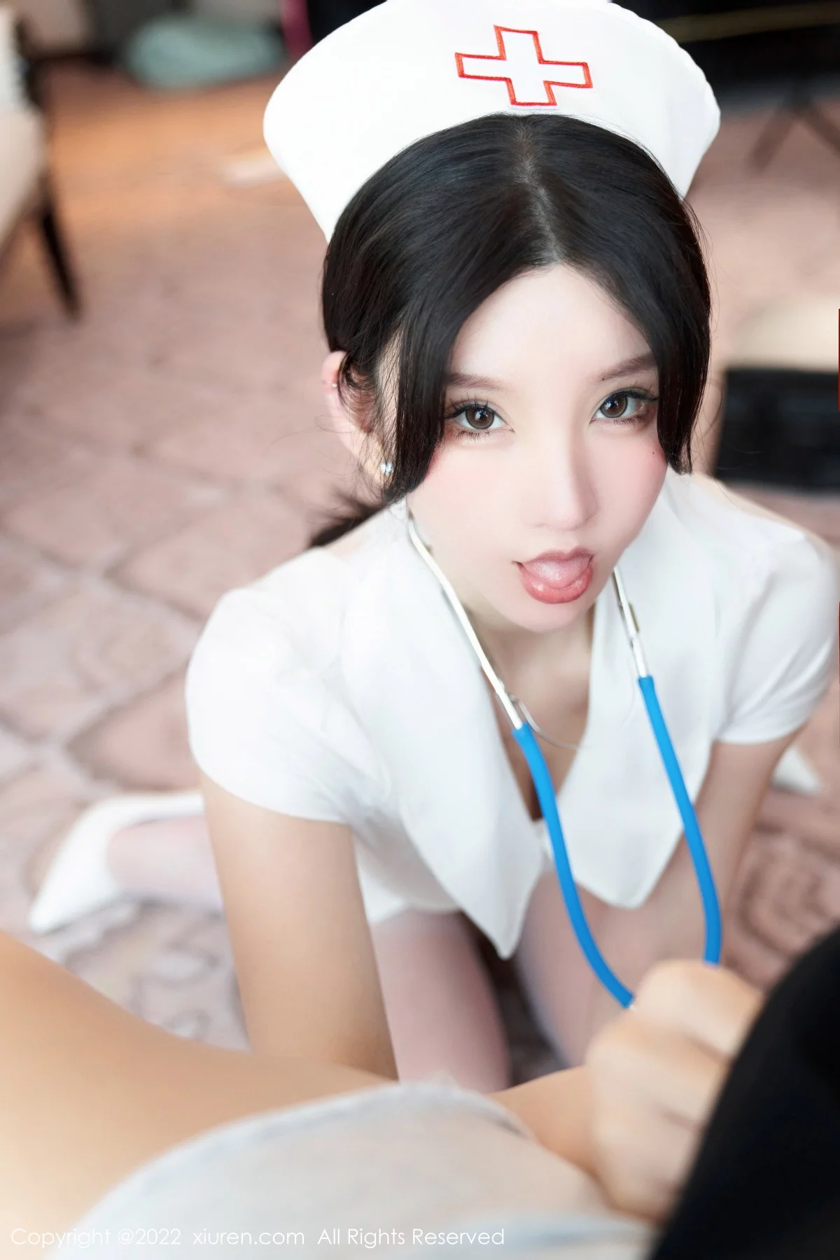 [[XiuRen秀人网]秀人网]No.5746_女神周于希Sally脱白色护士制服露性感内衣配白丝吊袜诱惑写真80P