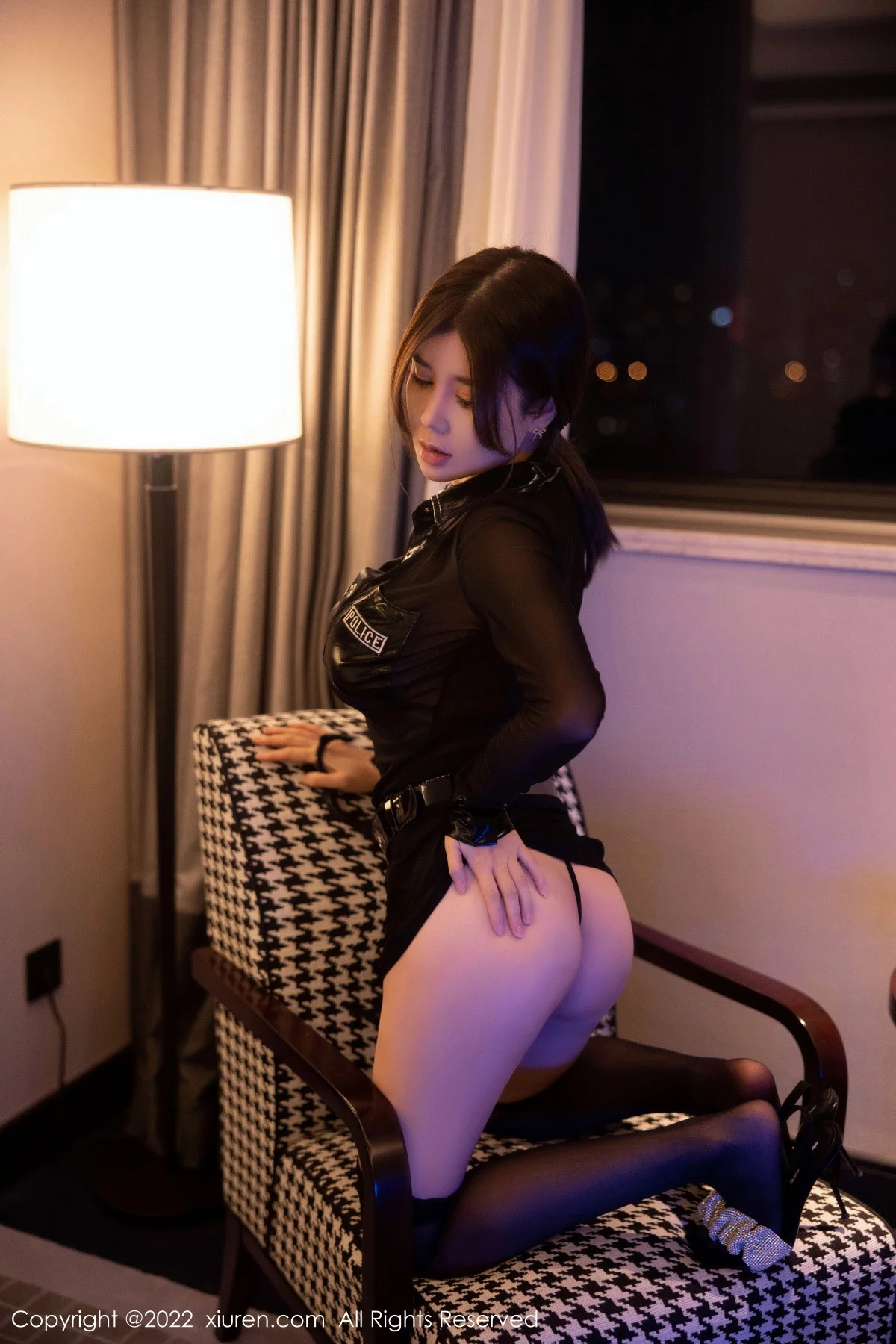 [[XiuRen秀人网]秀人网]No.5750_模特周jojobaby性感黑色情趣警官制服露丁字裤秀翘臀诱惑写真78P