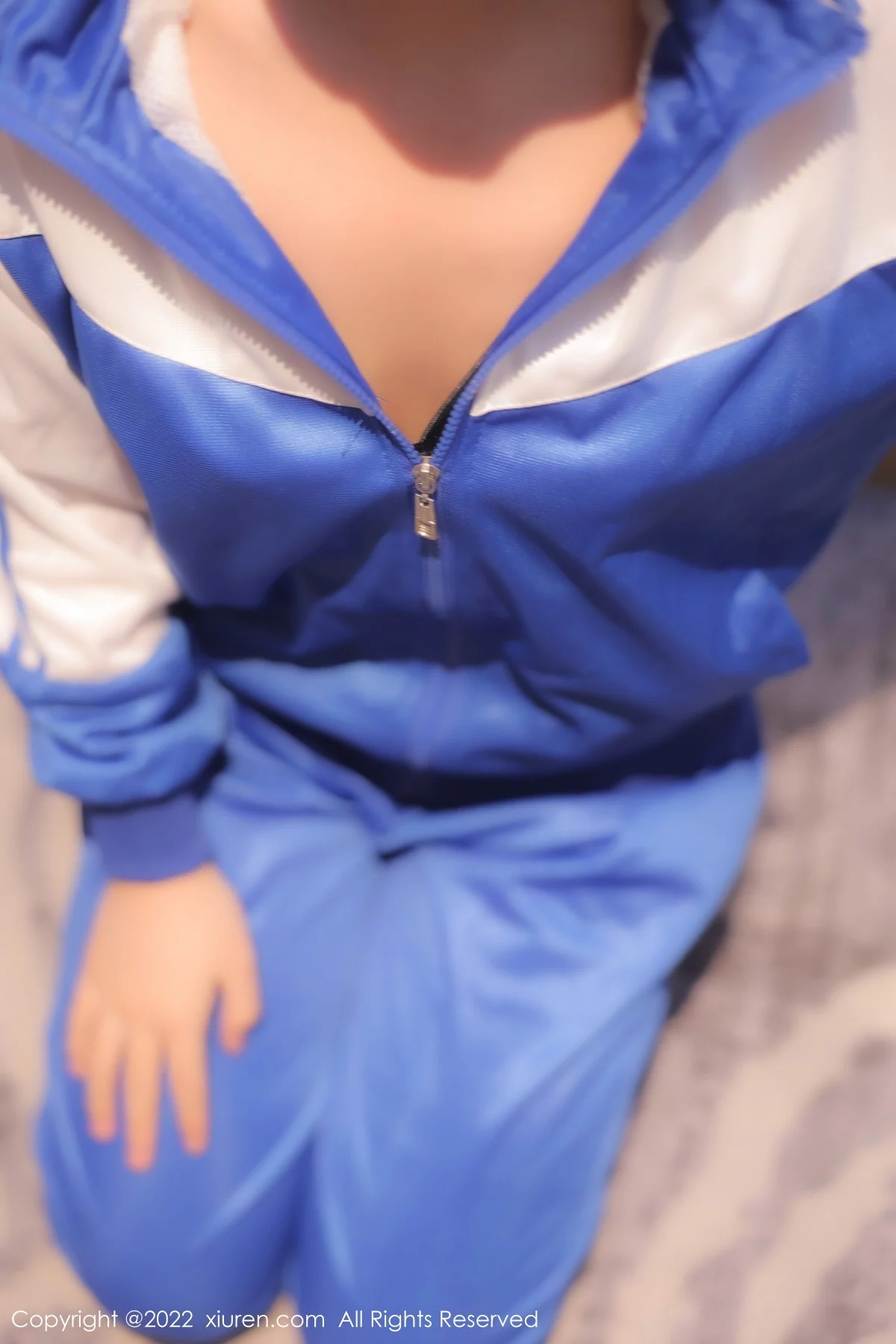 [[XiuRen秀人网]秀人网]No.5766_模特美羊羊宾馆场景脱运动装露黑色薄纱情趣内衣迷人诱惑写真90P