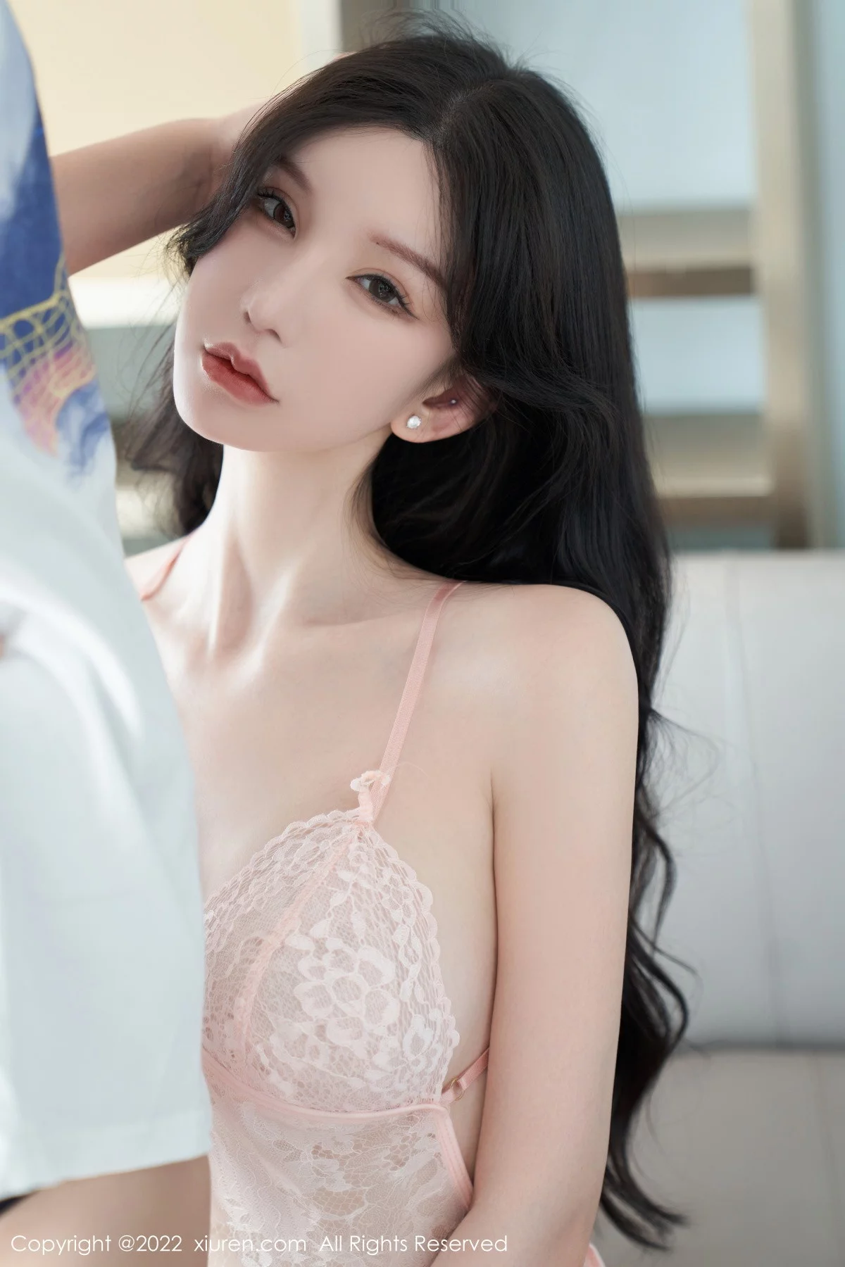 [[XiuRen秀人网]秀人网]No.5881_女神周于希Sally心愿旅拍性感粉色长裙+白色薄纱惹火诱惑写真80P