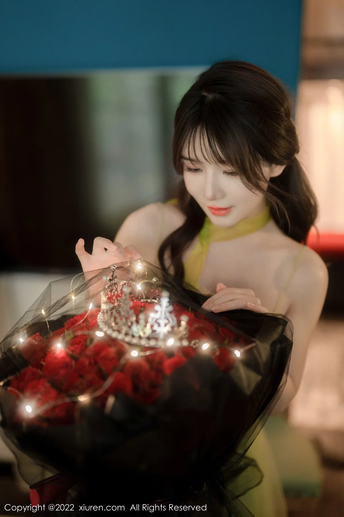 [[XiuRen秀人网]秀人网]No.5875_模特婠婠么私房性感淡绿色连衣裙秀曼妙身姿白嫩美腿诱惑写真85P