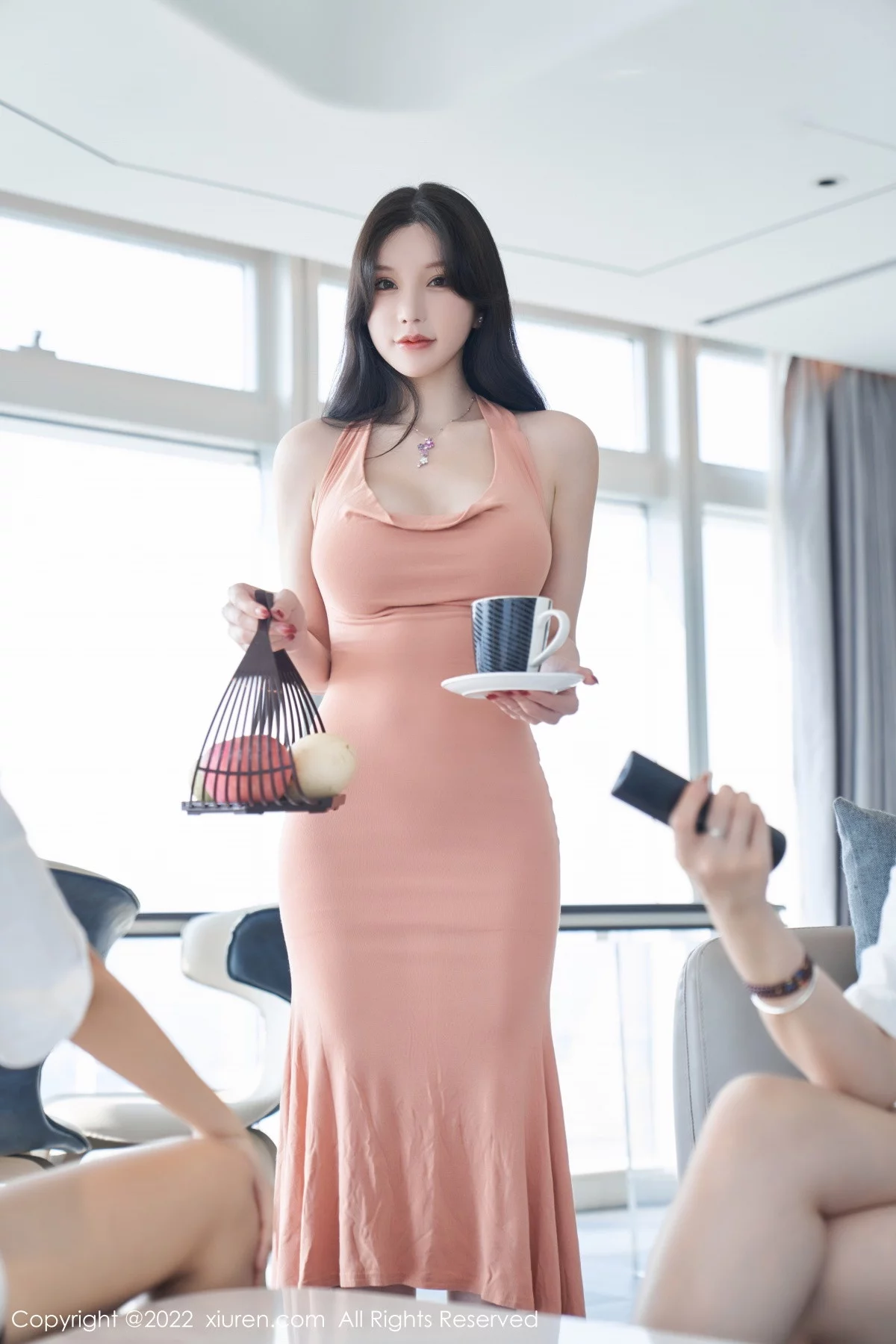 [[XiuRen秀人网]秀人网]No.5881_女神周于希Sally心愿旅拍性感粉色长裙+白色薄纱惹火诱惑写真80P