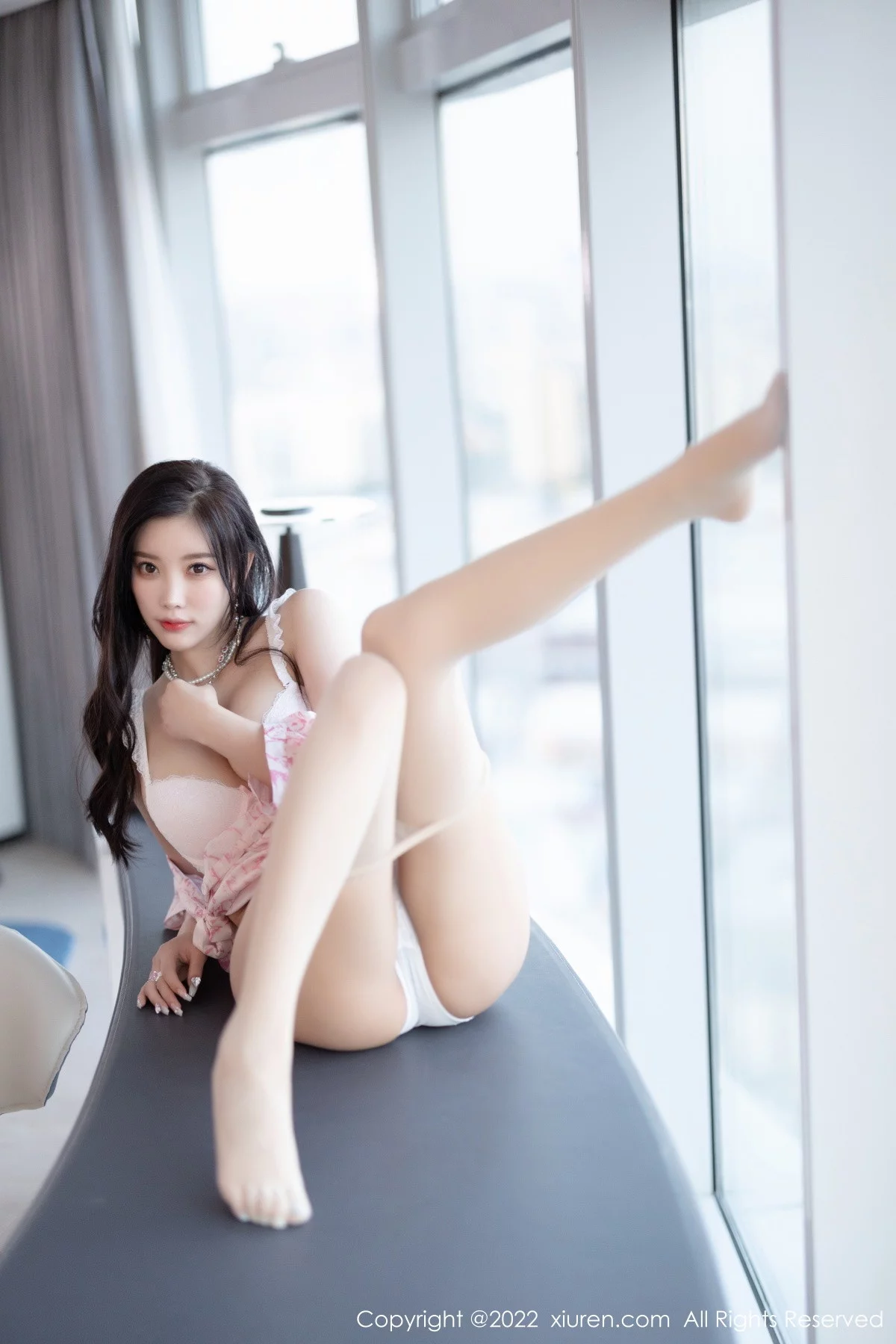 [[XiuRen秀人网]秀人网]No.5927_女神杨晨晨Yome脱性感粉色上衣露白色内衣秀丰腴身材诱惑写真87P