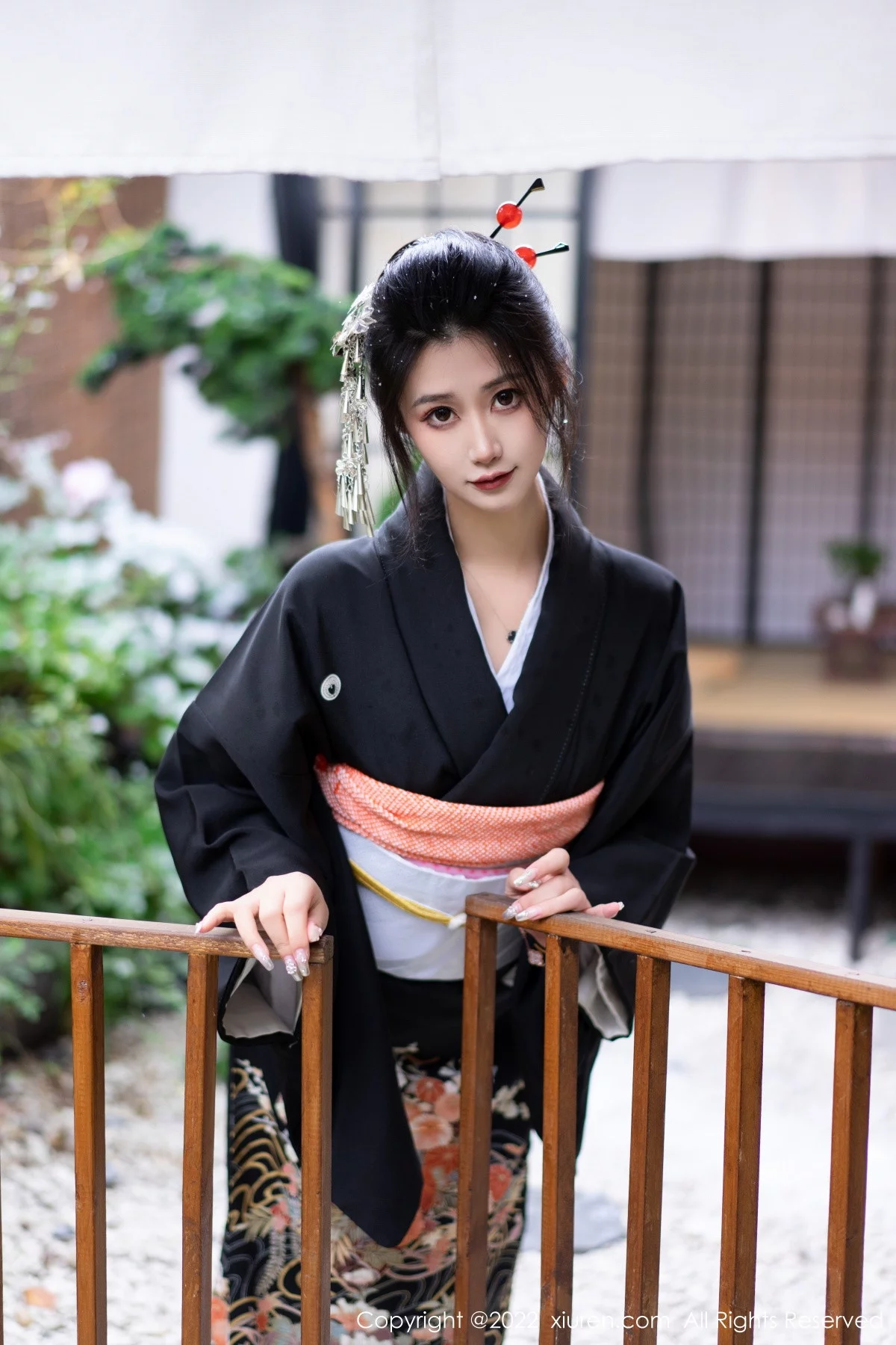 [[XiuRen秀人网]秀人网]No.5932_模特laura阿姣性感深色日式和服半脱秀柔美身材迷人诱惑写真74P