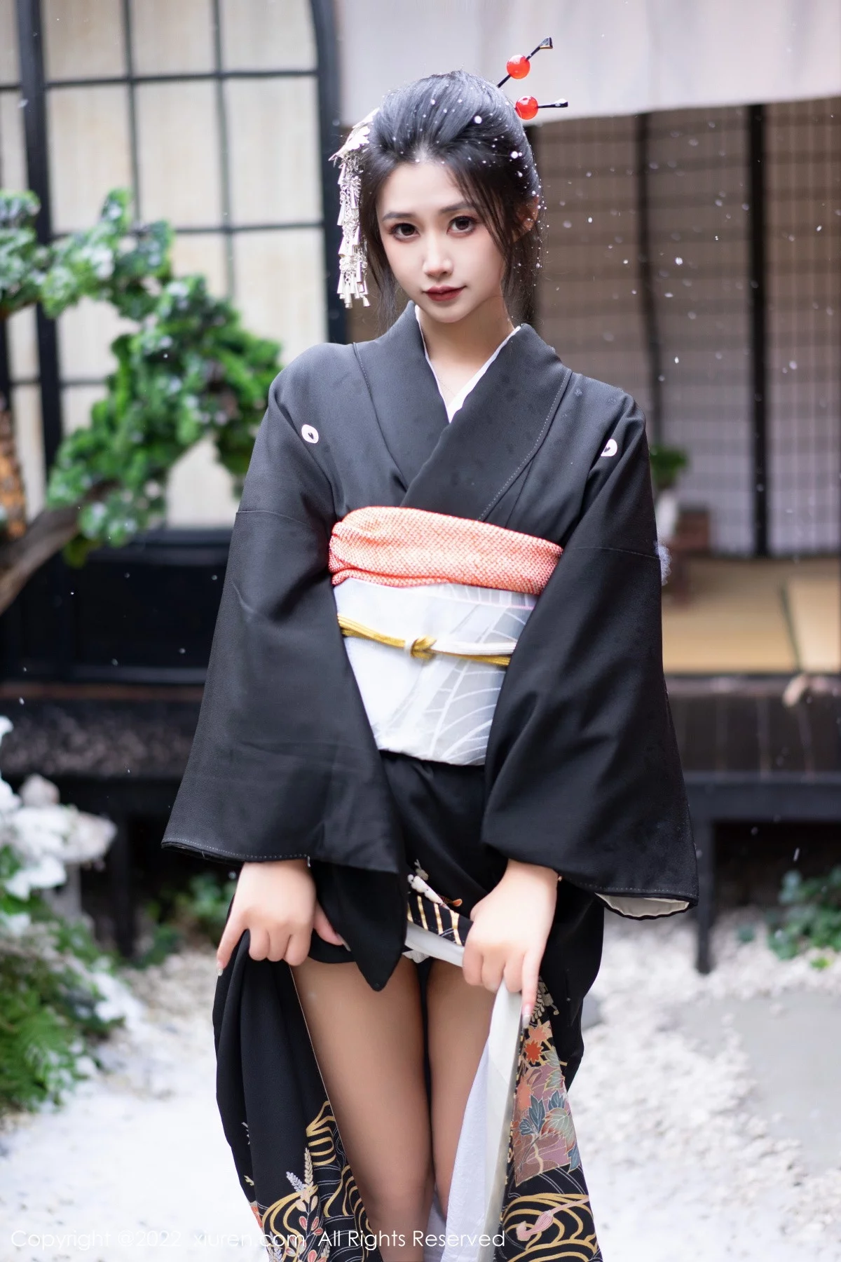 [[XiuRen秀人网]秀人网]No.5932_模特laura阿姣性感深色日式和服半脱秀柔美身材迷人诱惑写真74P