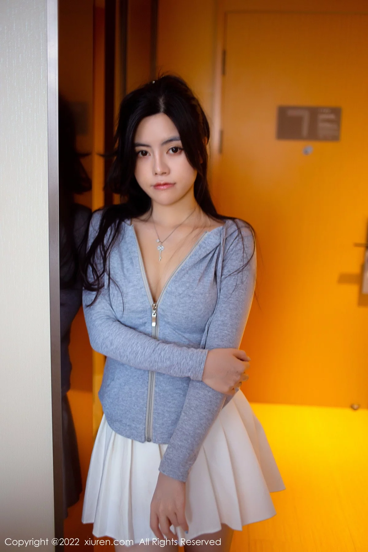 [[XiuRen秀人网]秀人网]No.5929_模特白甜私房多套服饰性感白色真空系列秀完美身材迷人诱惑写真94P