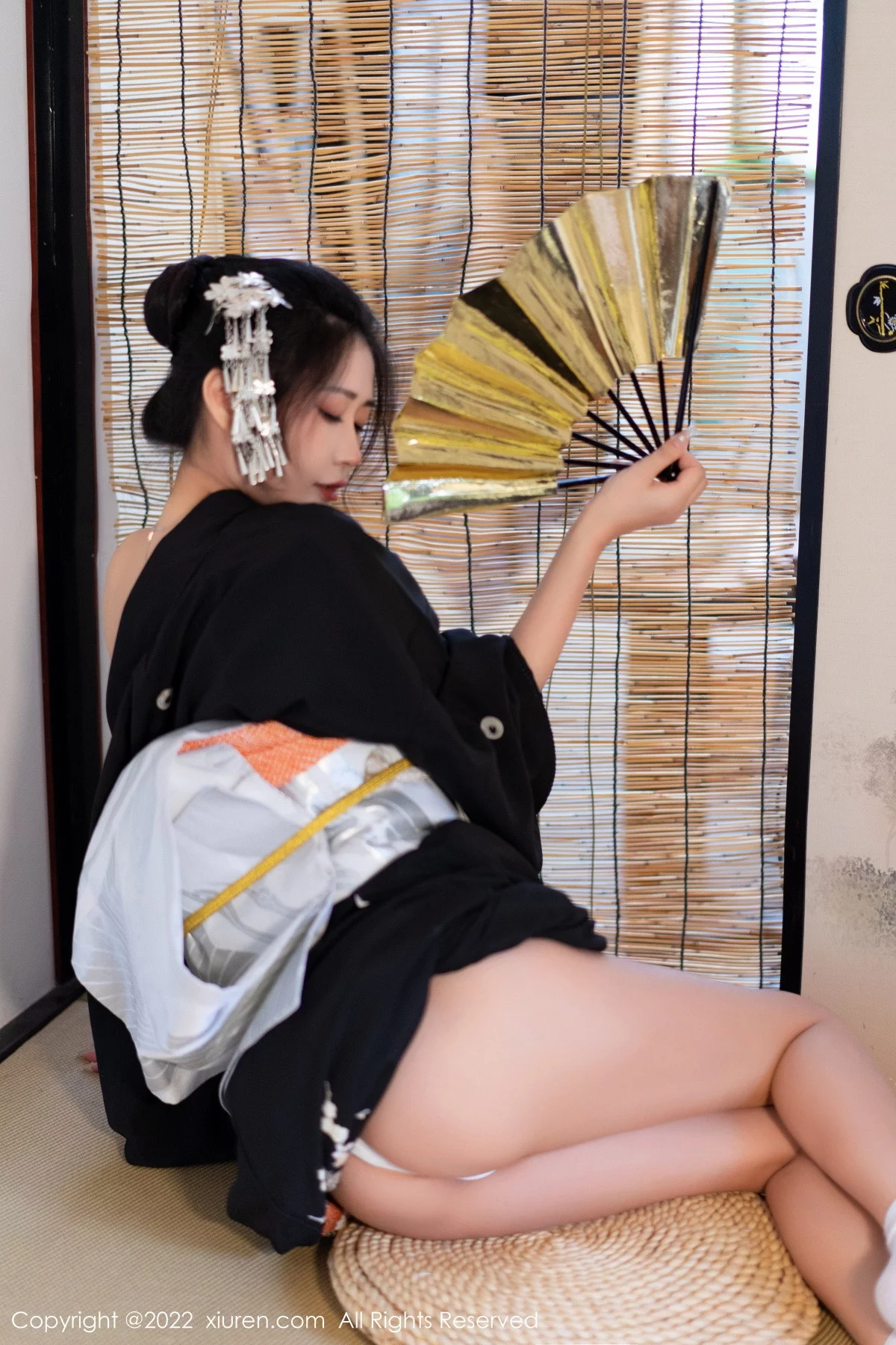 [[XiuRen秀人网]秀人网]No.5932_模特laura阿姣性感深色日式和服半脱秀柔美身材迷人诱惑写真74P