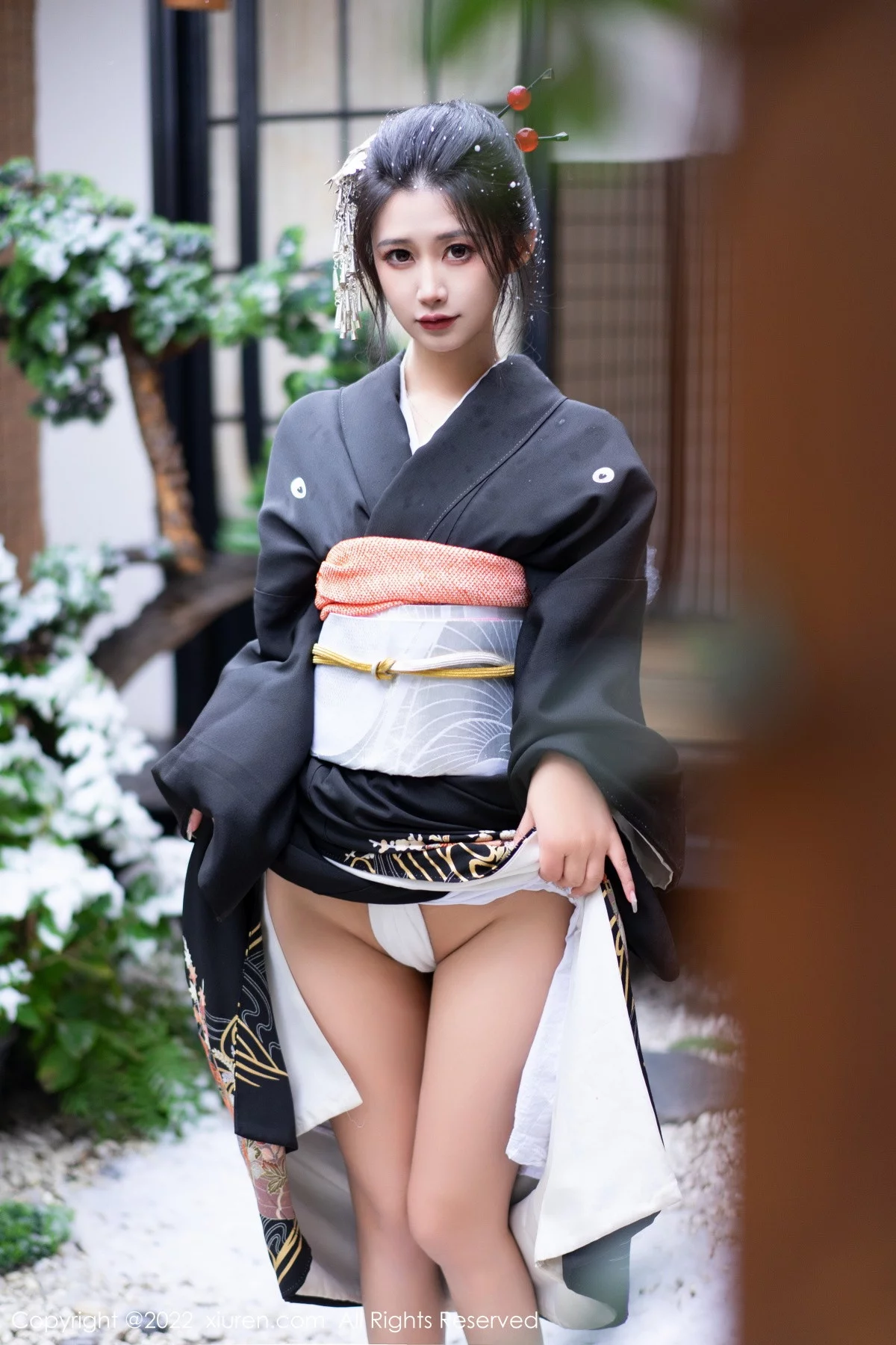 [[XiuRen秀人网]秀人网]No.5932_模特laura阿姣性感深色日式和服半脱秀柔美身材迷人诱惑写真74P