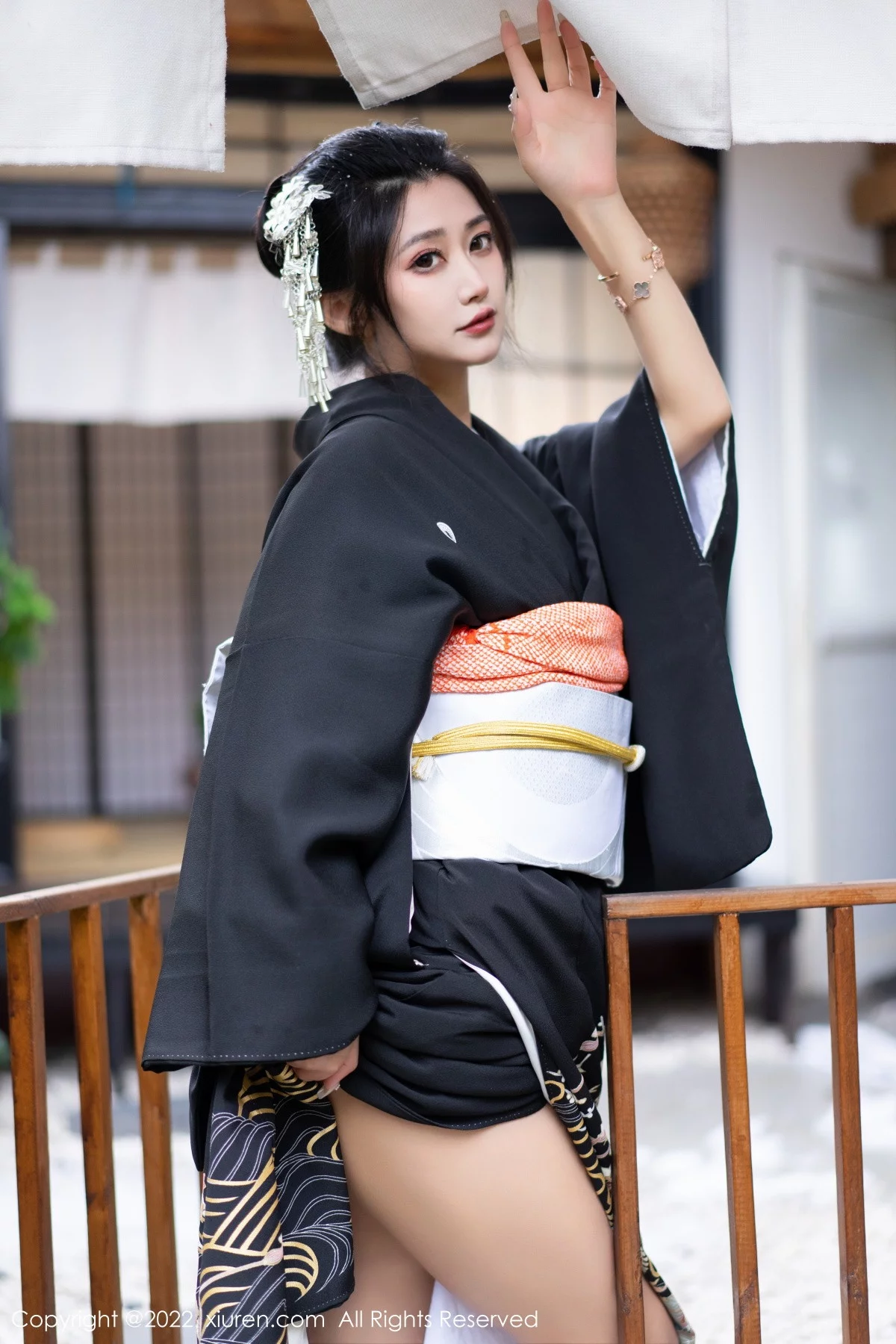 [[XiuRen秀人网]秀人网]No.5932_模特laura阿姣性感深色日式和服半脱秀柔美身材迷人诱惑写真74P