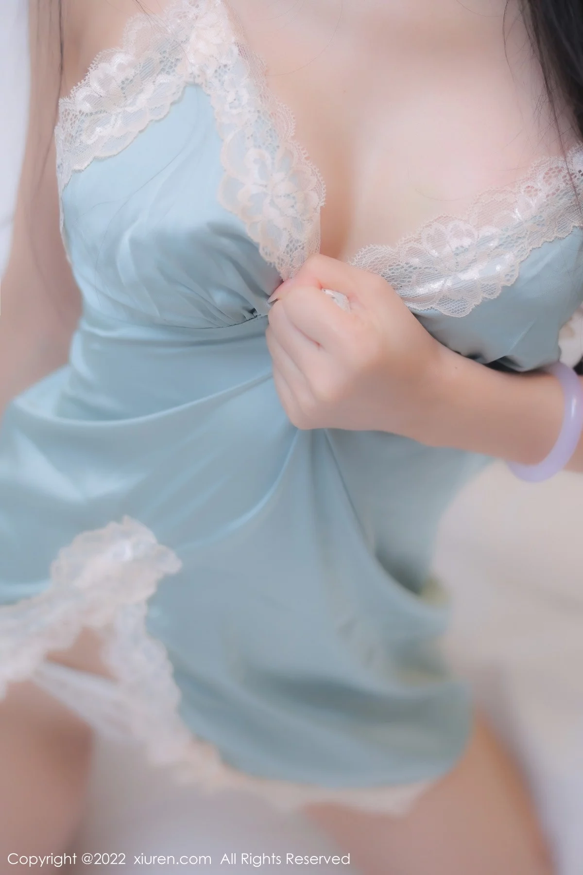 [[XiuRen秀人网]秀人网]No.5936_模特苏苏阿性感天蓝色睡衣私房大秀一字马秀曼妙身姿诱惑写真80P