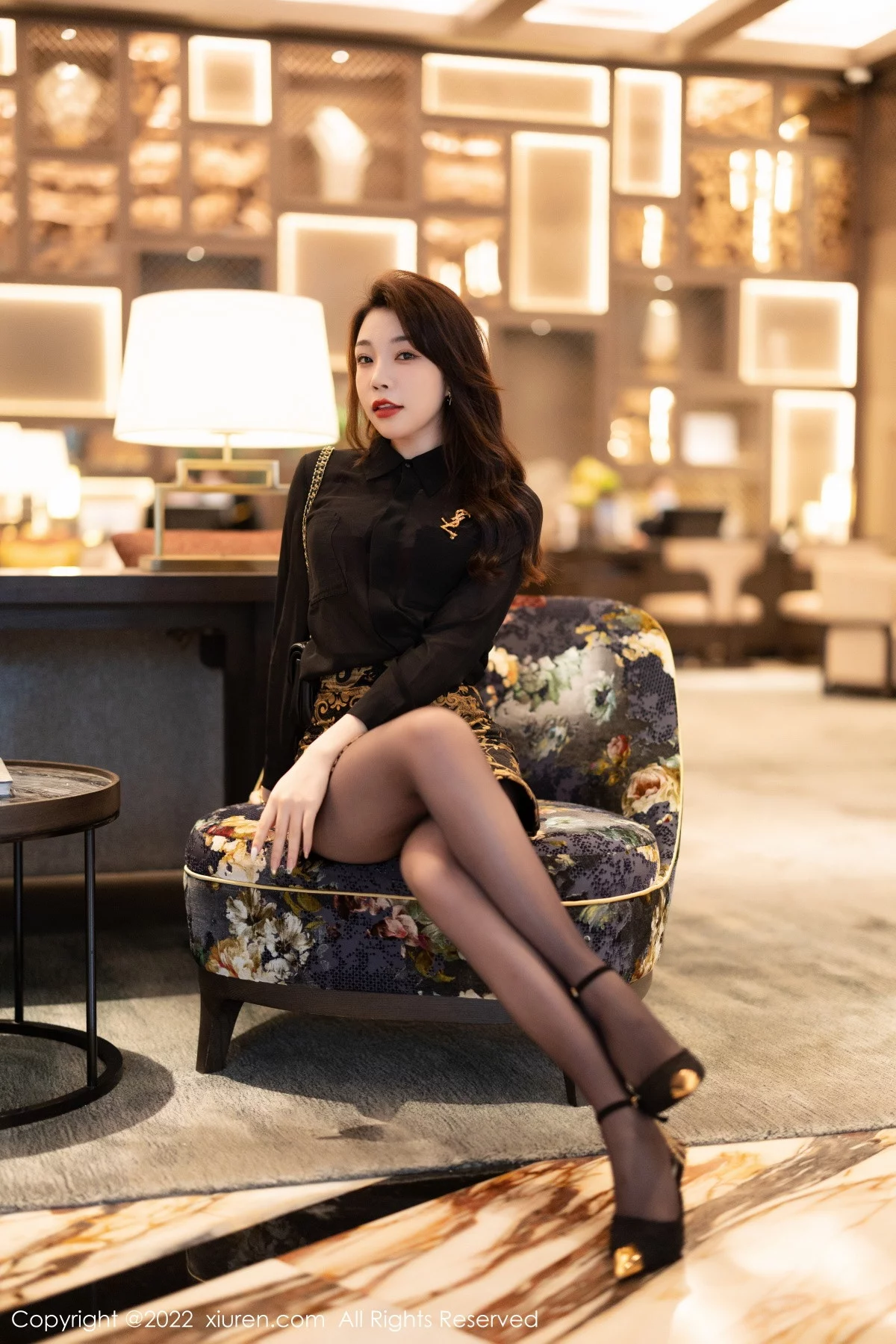 [[XiuRen秀人网]秀人网]No.5953_女神徐莉芝Booty黑色轻透上衣配黑短裙露红色蕾丝内衣诱惑写真83P