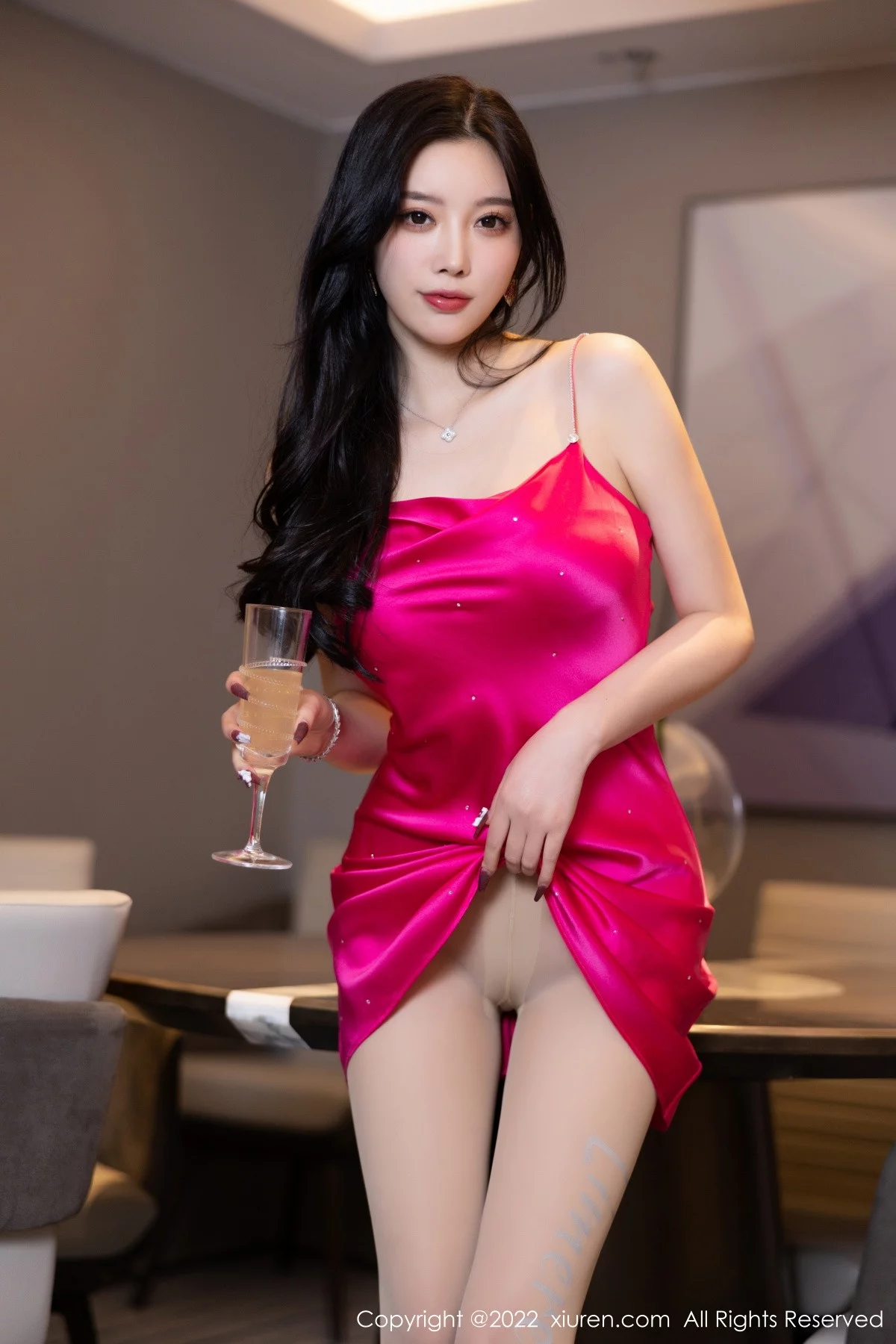 [[XiuRen秀人网]秀人网]No.5959_女神杨晨晨Yome浴室脱红色短裙露无内肉丝秀惹火身材诱惑写真88P