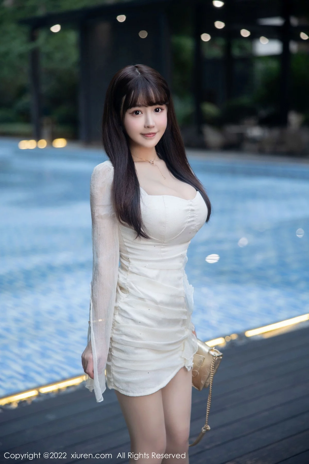 [[XiuRen秀人网]秀人网]No.5958_女神朱可儿Flora性感白色礼裙配超薄无内肉丝秀丰满身材诱惑写真75P