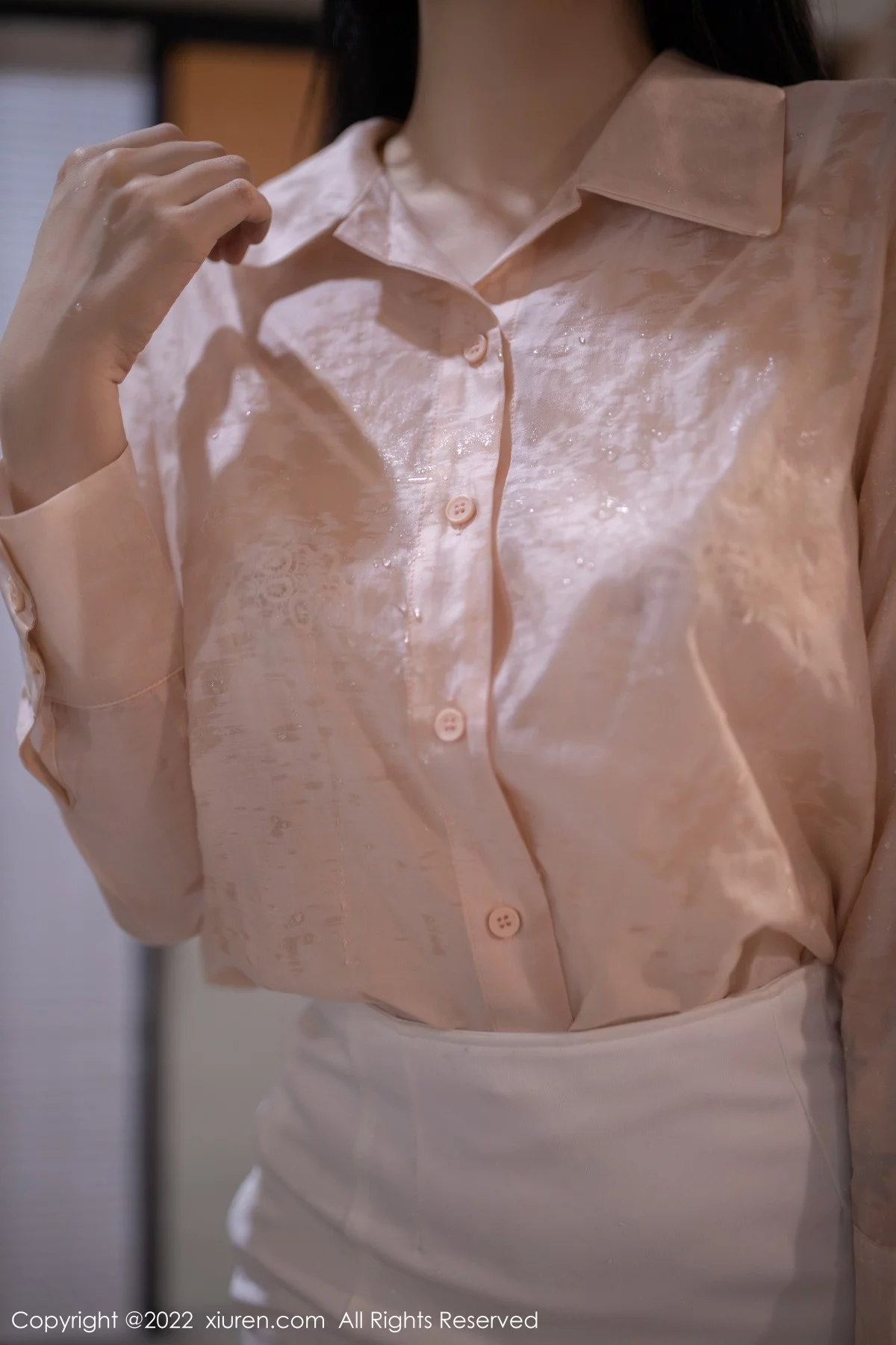 [[XiuRen秀人网]秀人网]No.5960_模特安然anran浅色上衣配白色短裙露蕾丝内衣原色丝袜诱惑写真82P