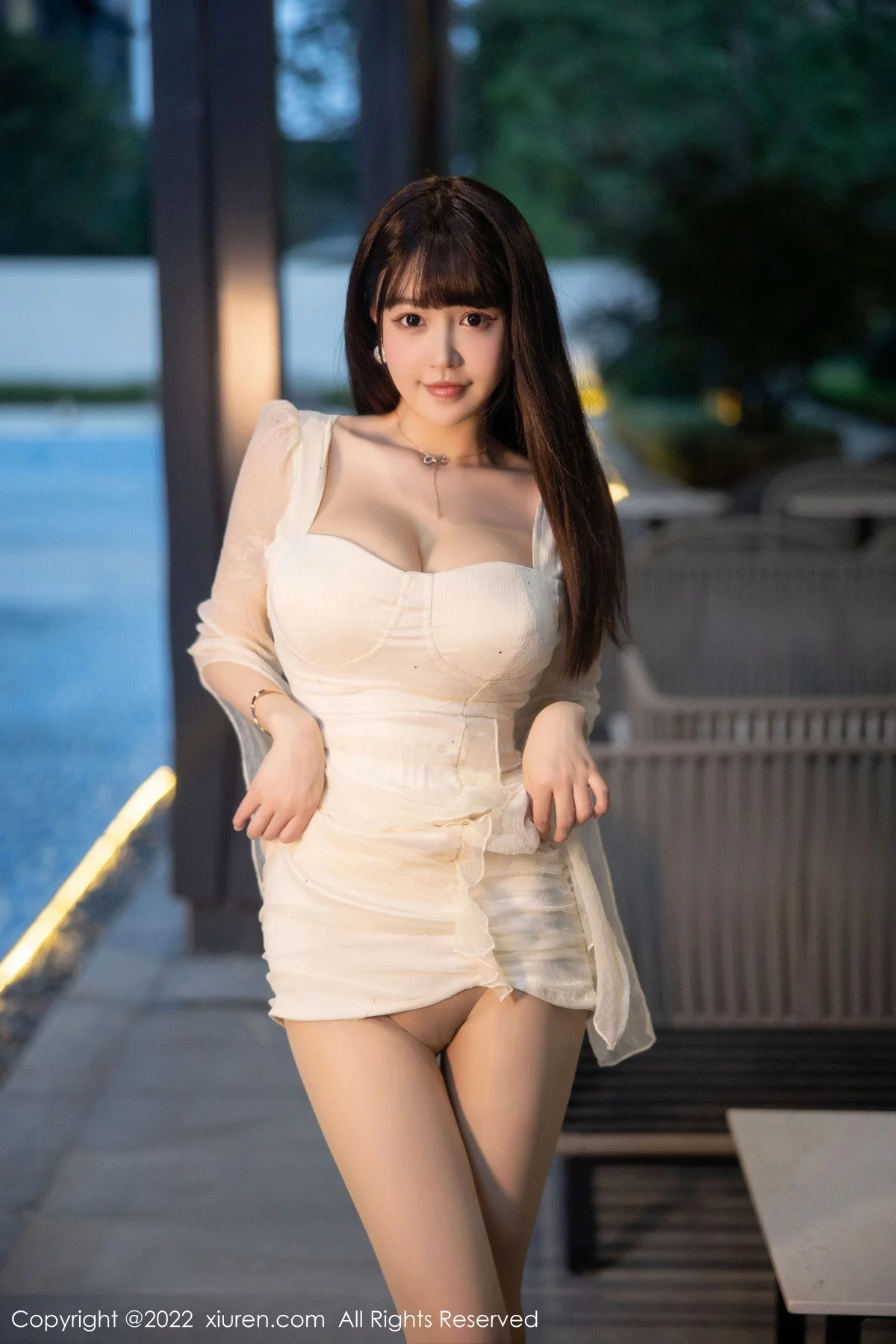 [[XiuRen秀人网]秀人网]No.5958_女神朱可儿Flora性感白色礼裙配超薄无内肉丝秀丰满身材诱惑写真75P