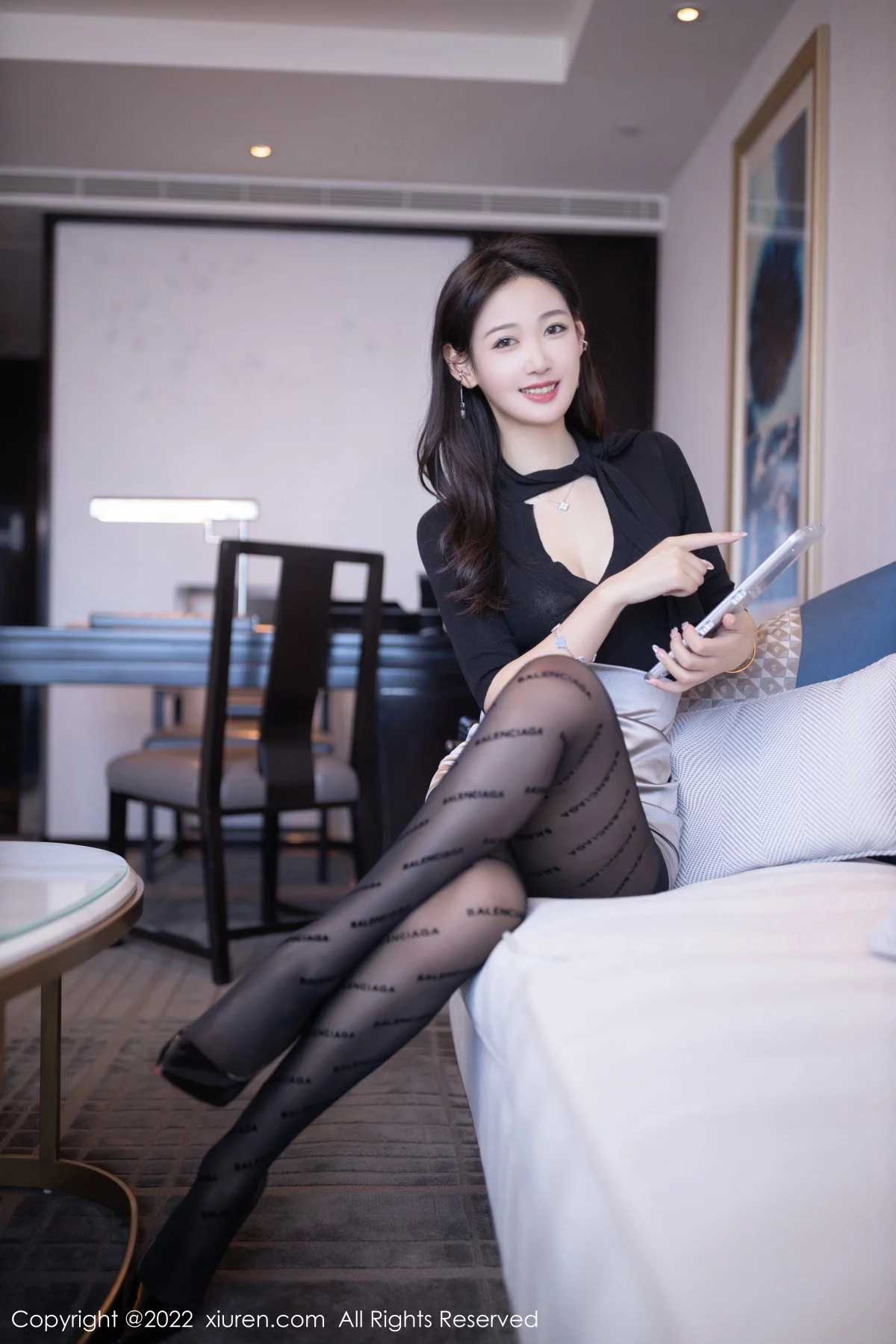 [[XiuRen秀人网]秀人网]No.5887_模特唐安琪秘书角色黑色收身衣配银色短裙秀曼妙身姿诱惑写真78P