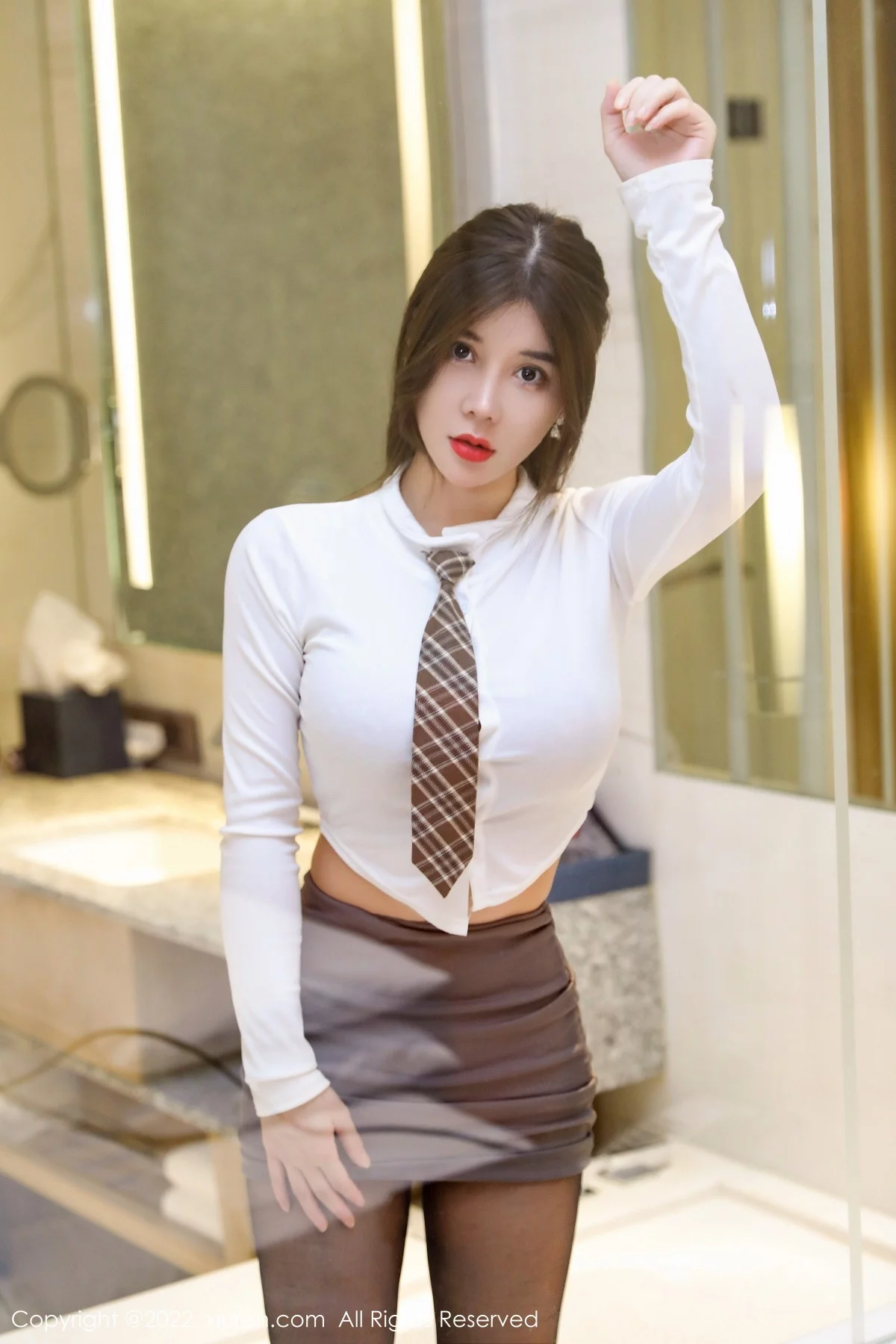 [[XiuRen秀人网]秀人网]No.5961_模特周jojobaby半脱性感白T露黑色蕾丝内衣秀傲人豪乳诱惑写真59P