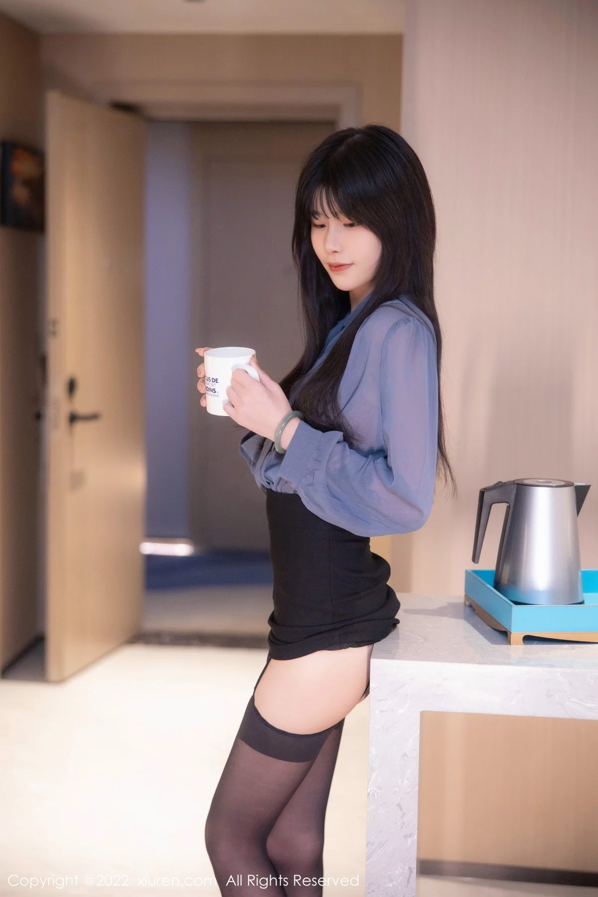 [[XiuRen秀人网]秀人网]No.5964_模特77qiqi私房半脱露性感淡红色蕾丝内衣配超薄黑丝魅惑写真88P