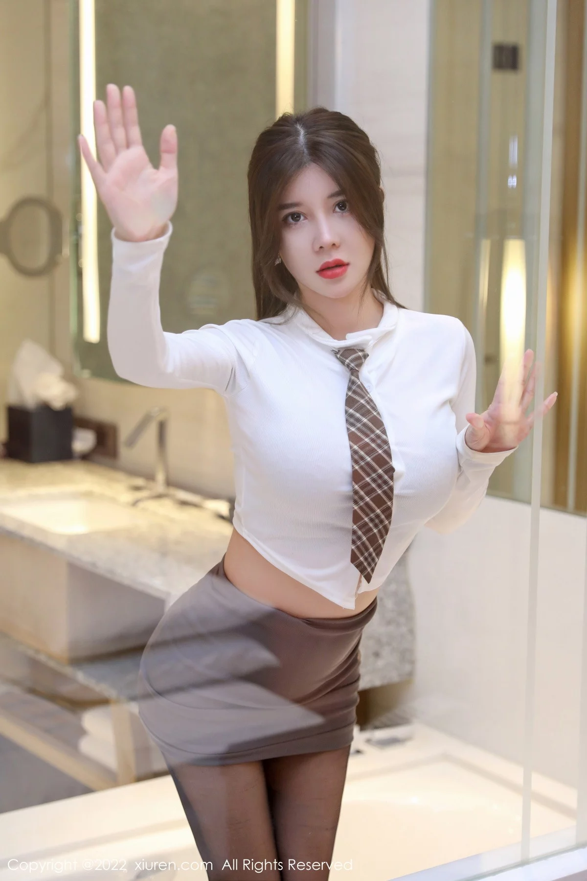 [[XiuRen秀人网]秀人网]No.5961_模特周jojobaby半脱性感白T露黑色蕾丝内衣秀傲人豪乳诱惑写真59P