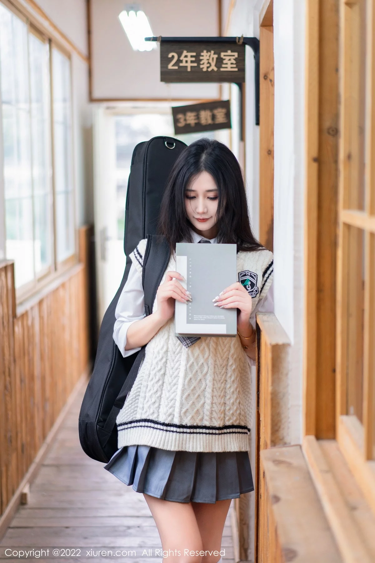 [[XiuRen秀人网]秀人网]No.5970_模特Laura阿姣性感学妹短裙制服露白色内衣秀曼妙身姿迷人写真99P