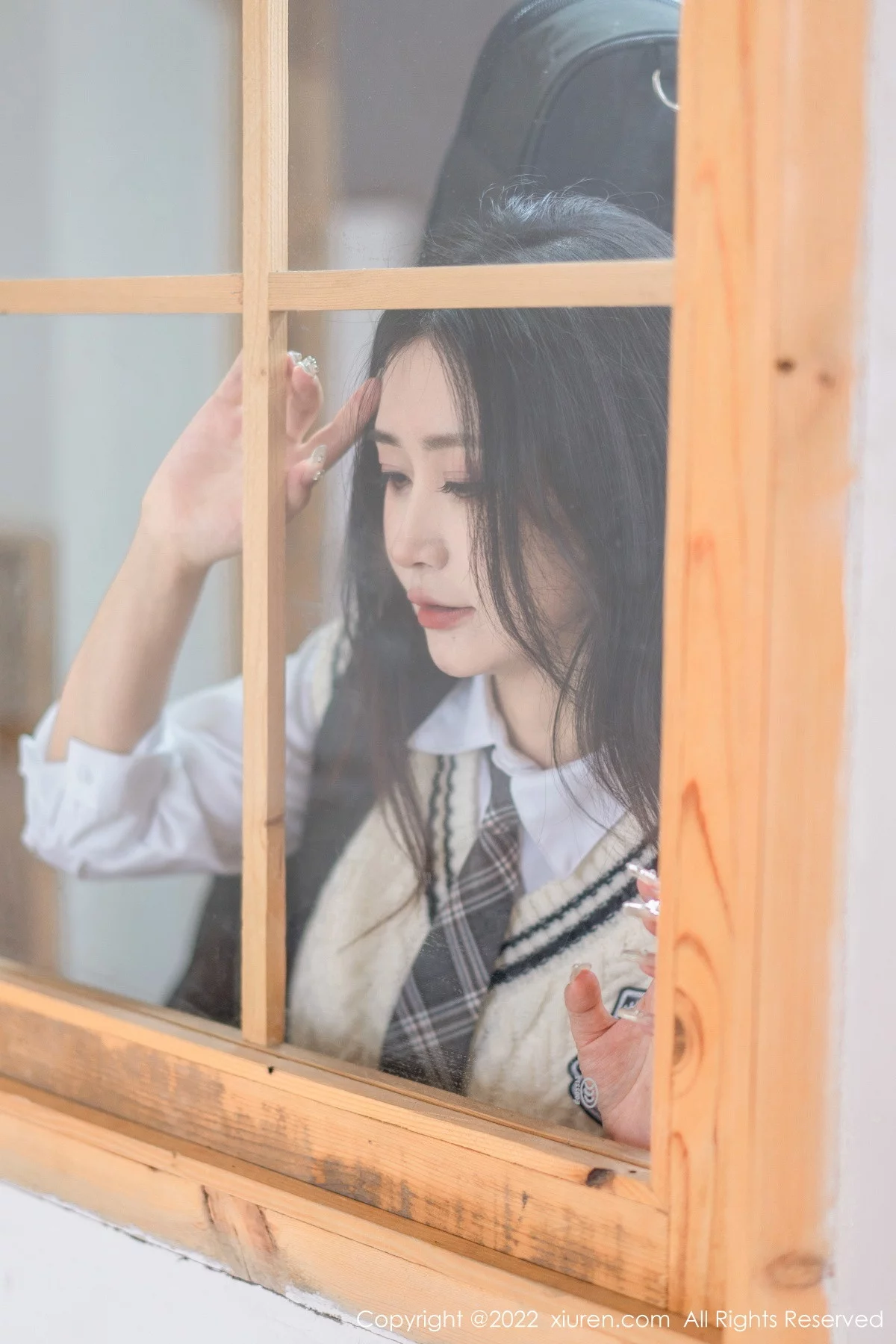 [[XiuRen秀人网]秀人网]No.5970_模特Laura阿姣性感学妹短裙制服露白色内衣秀曼妙身姿迷人写真99P