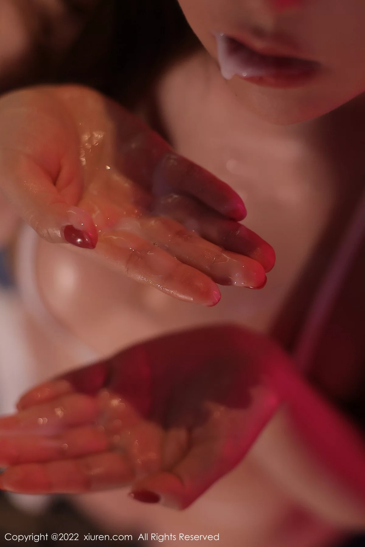 [[XiuRen秀人网]秀人网]No.5972_模特豆瓣酱私房性感三点式情趣内衣秀丰满身材撩人诱惑写真70P