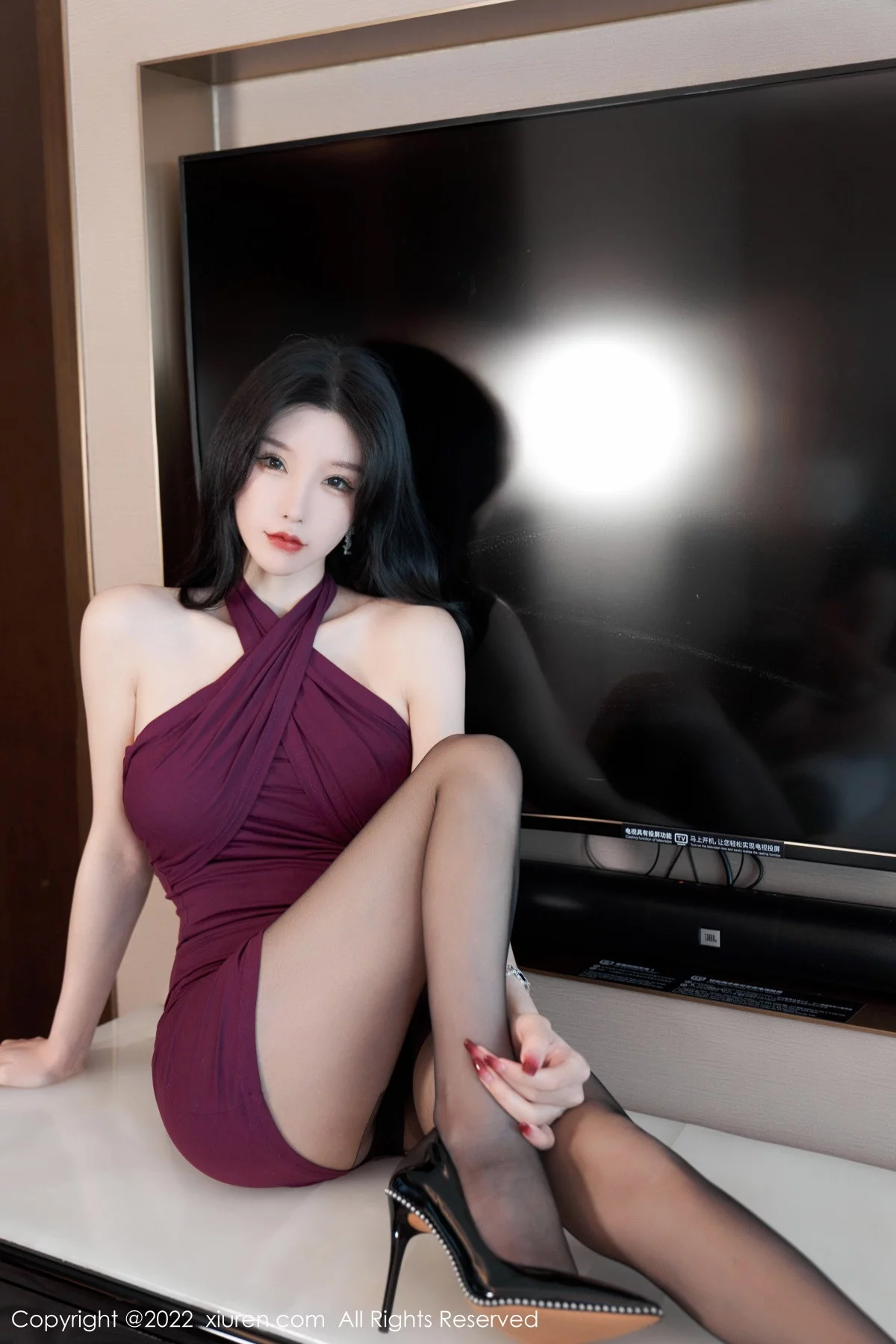 [[XiuRen秀人网]秀人网]No.5980_女神周于希Sally性感紫色连衣裙配超薄黑丝秀白嫩肌肤迷人写真83P