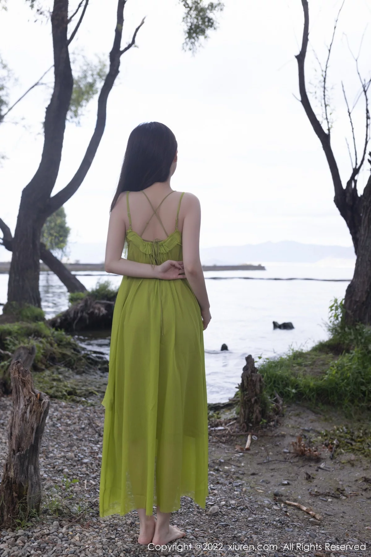 [[XiuRen秀人网]秀人网]No.5979_模特鱼子酱Fish四季拍摄主题性感吊裙系列秀完美身材诱惑写真73P